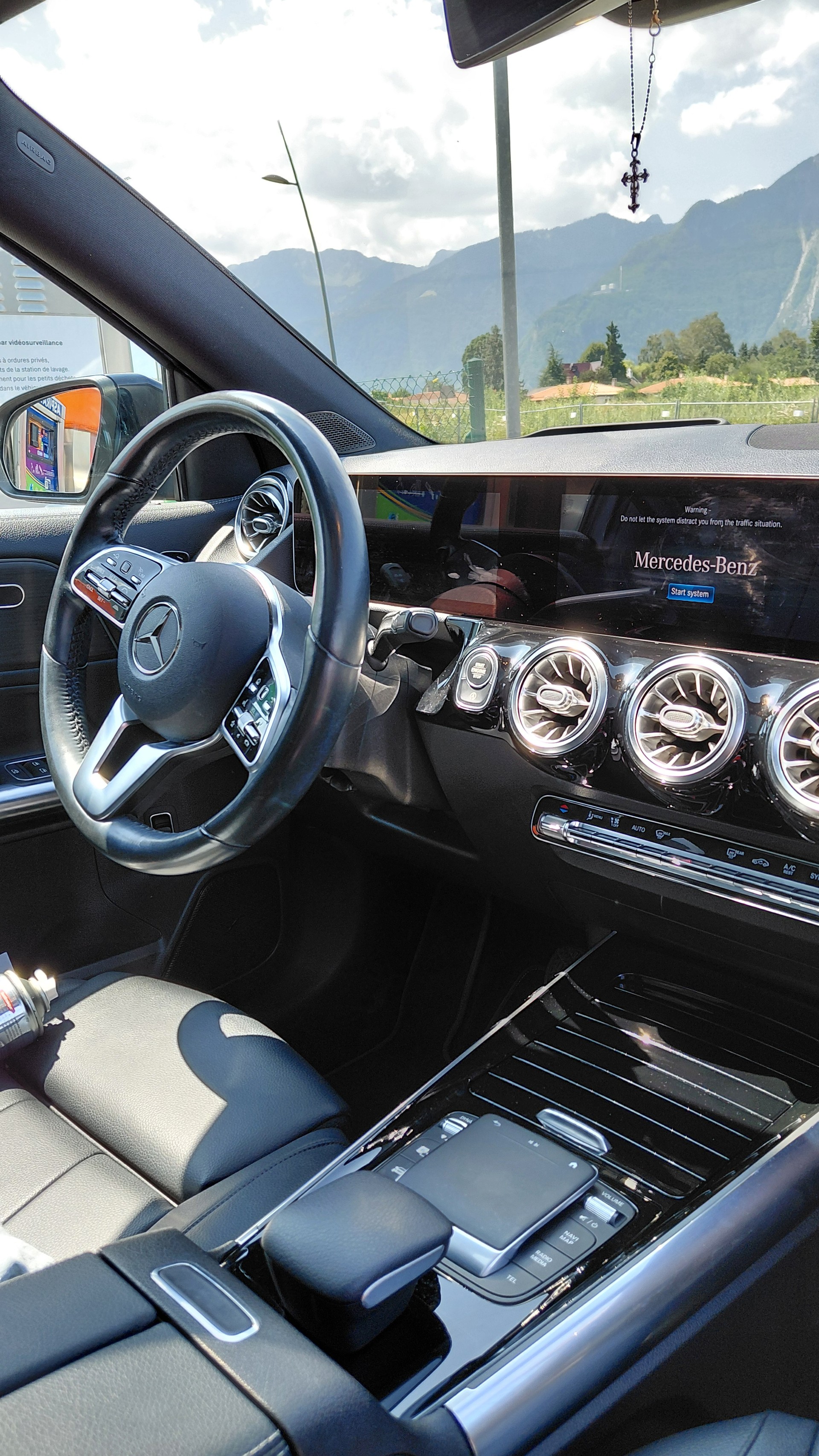 MERCEDES-BENZ GLA 250 Progressive 4matic-image-4