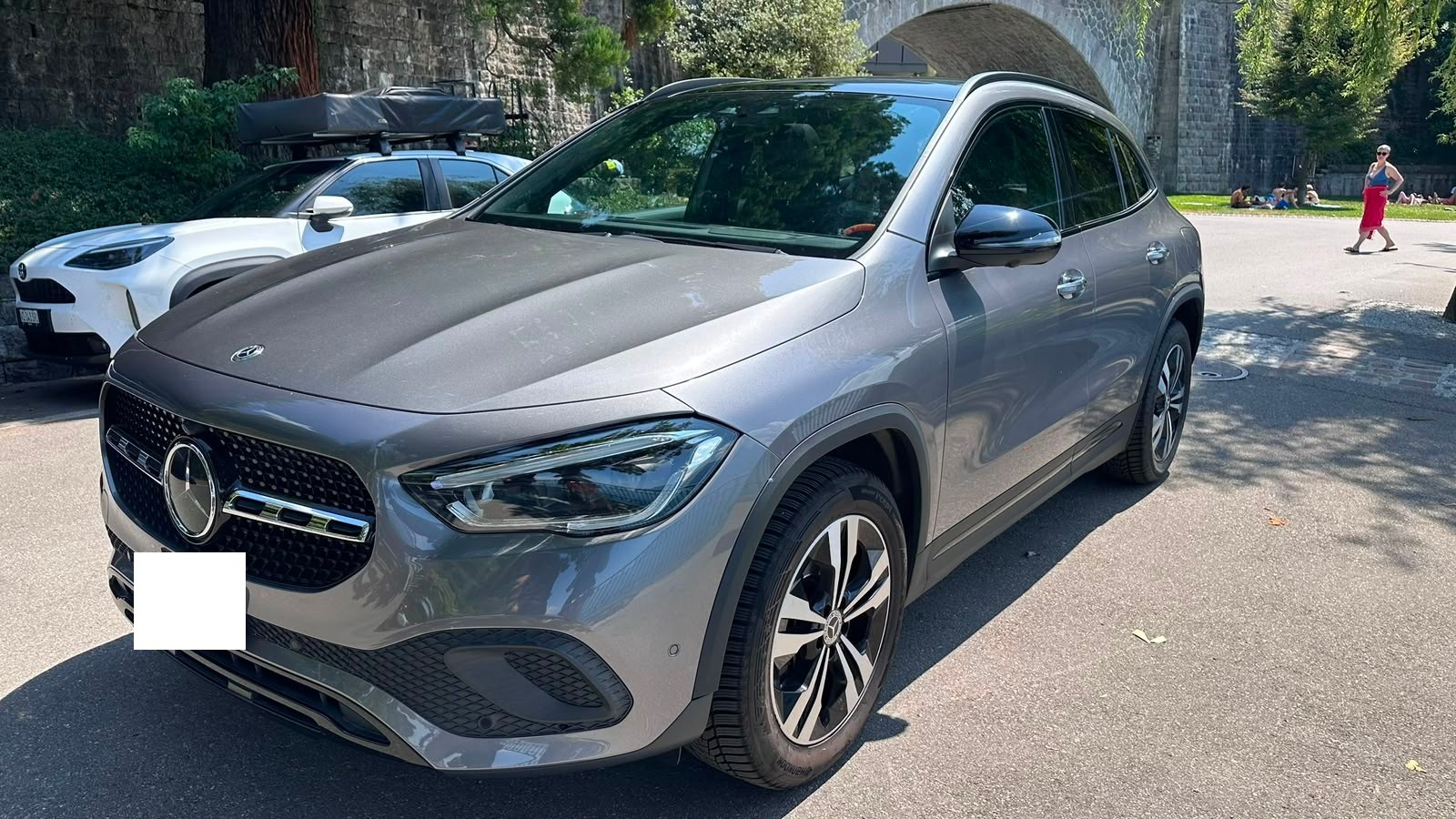 MERCEDES-BENZ GLA 250 Progressive 4matic-image-1