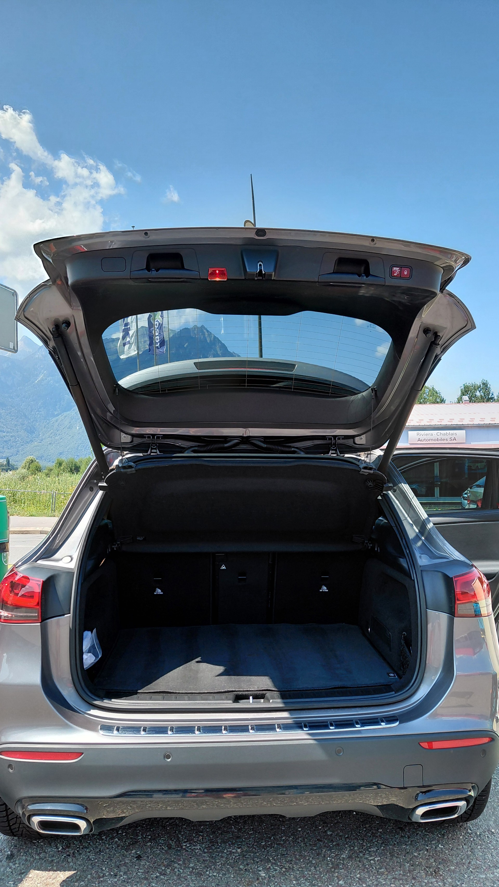 MERCEDES-BENZ GLA 250 Progressive 4matic-image-3