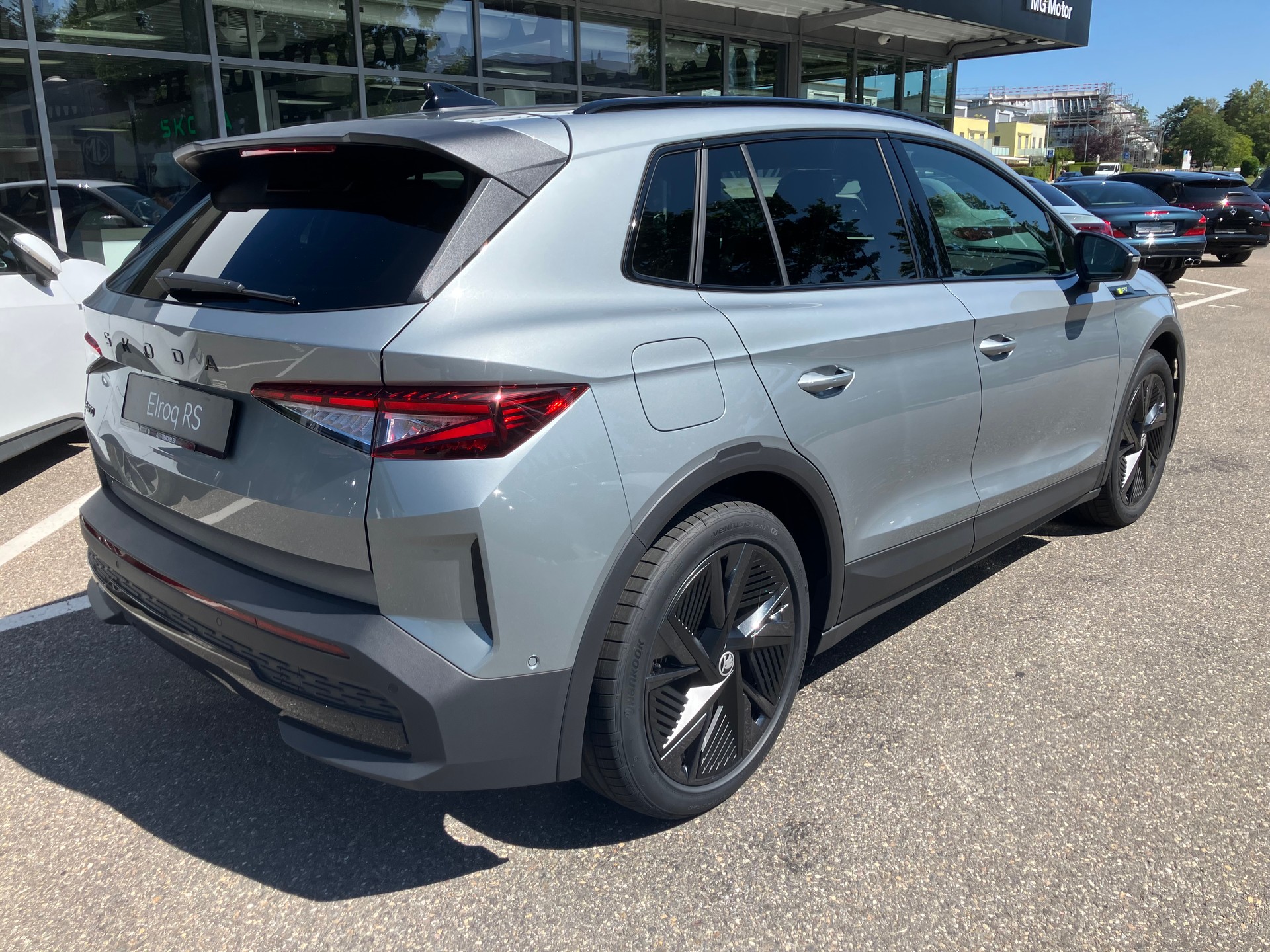 SKODA Elroq RS 4x4-image-4