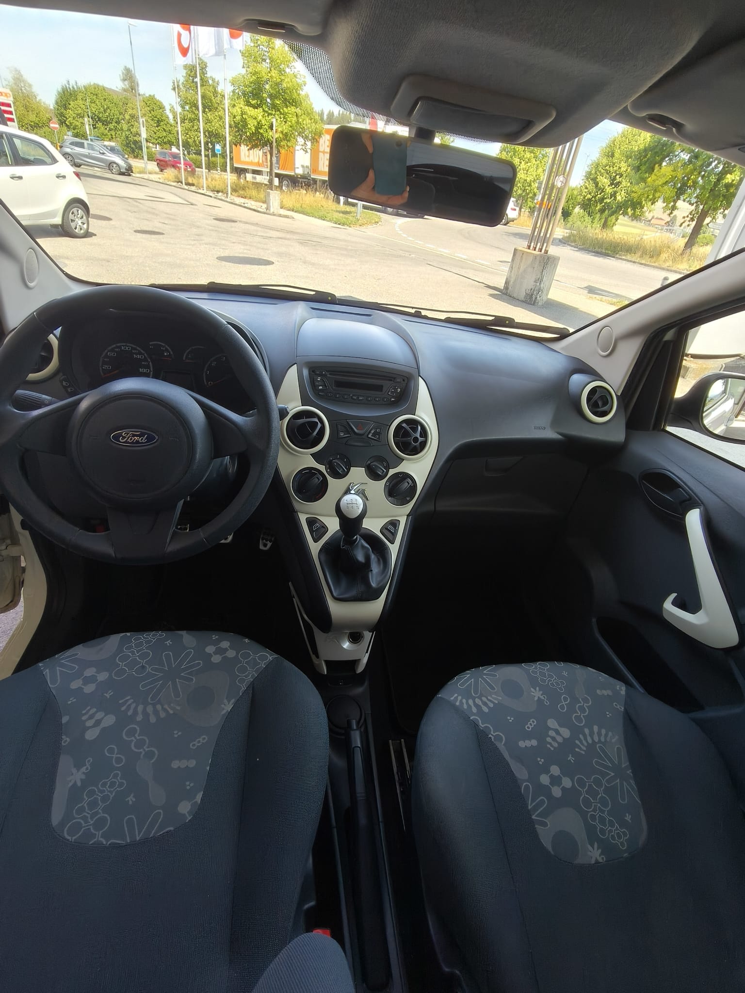 FORD KA 1.25 Titanium-image-5