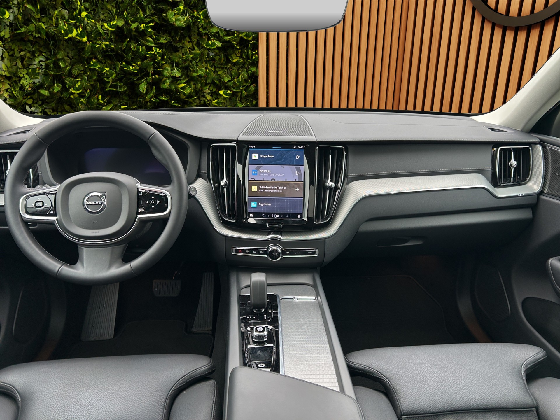 VOLVO XC60 2.0 T6 TE Xcentric eAWD-image-12
