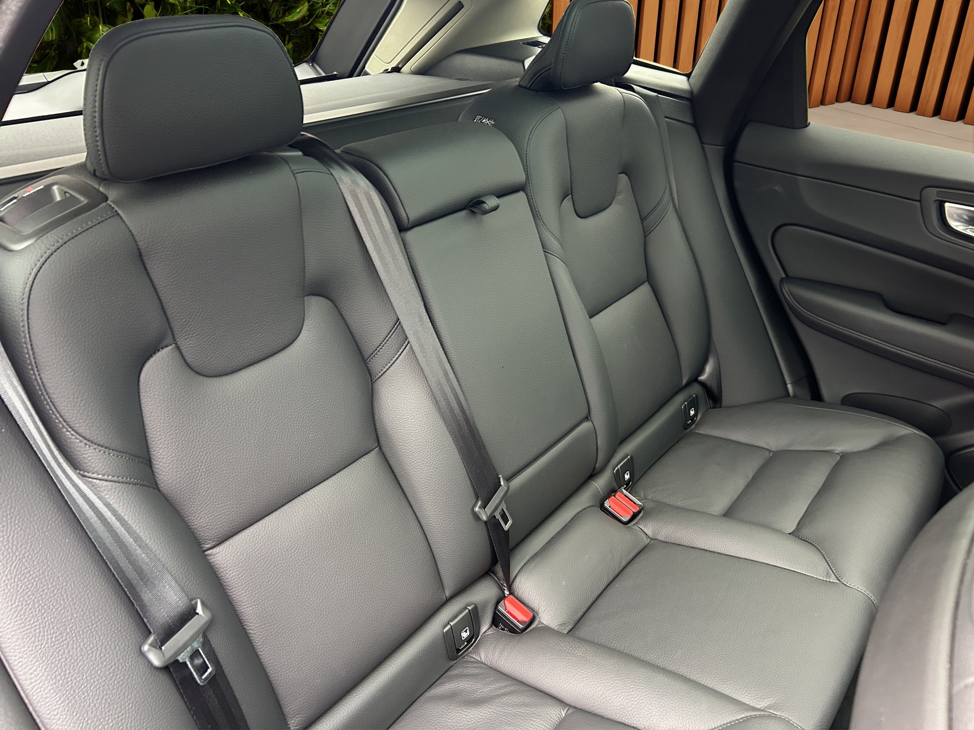 VOLVO XC60 2.0 T6 TE Xcentric eAWD-image-17