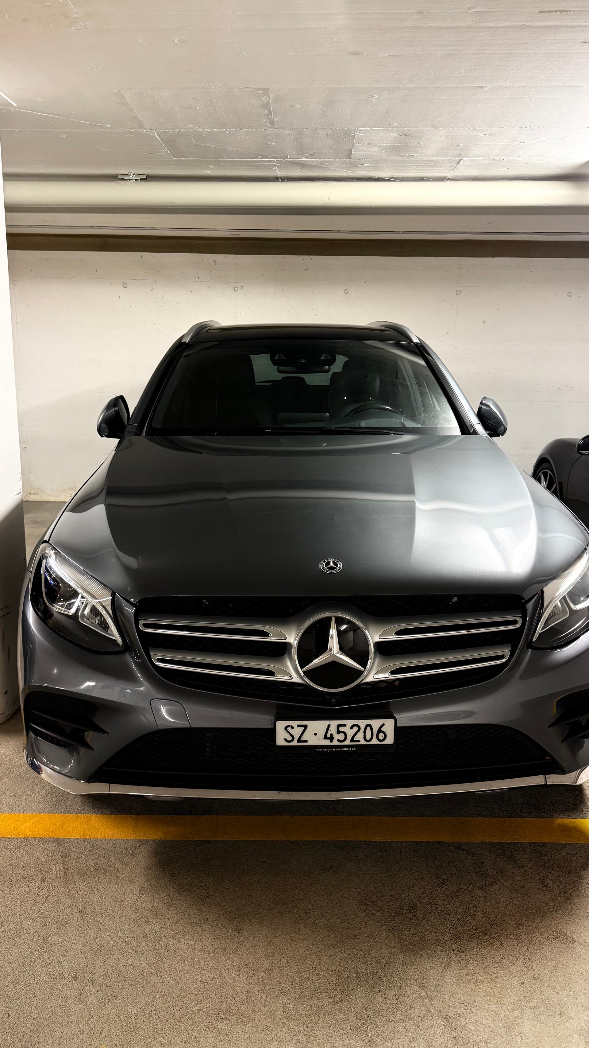 MERCEDES-BENZ GLC 250 d AMG Line 4m-image-3