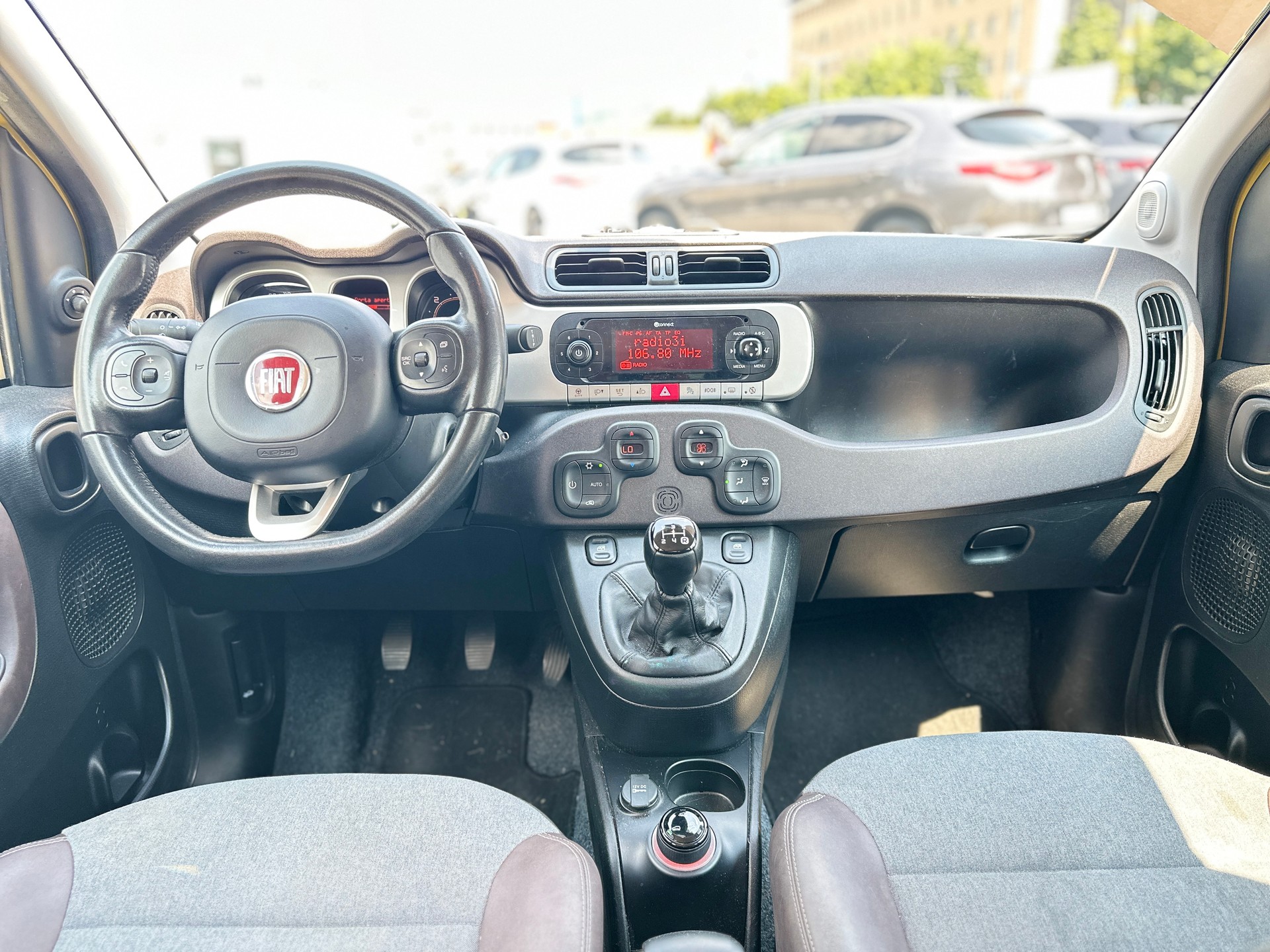 FIAT Panda 1.3 MJ Cross 4x4-image-5