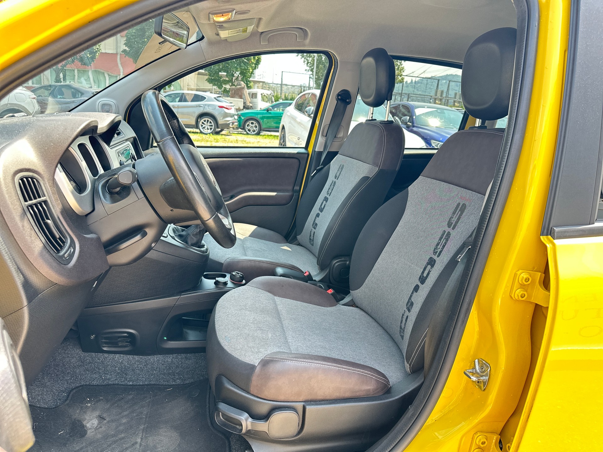 FIAT Panda 1.3 MJ Cross 4x4-image-4