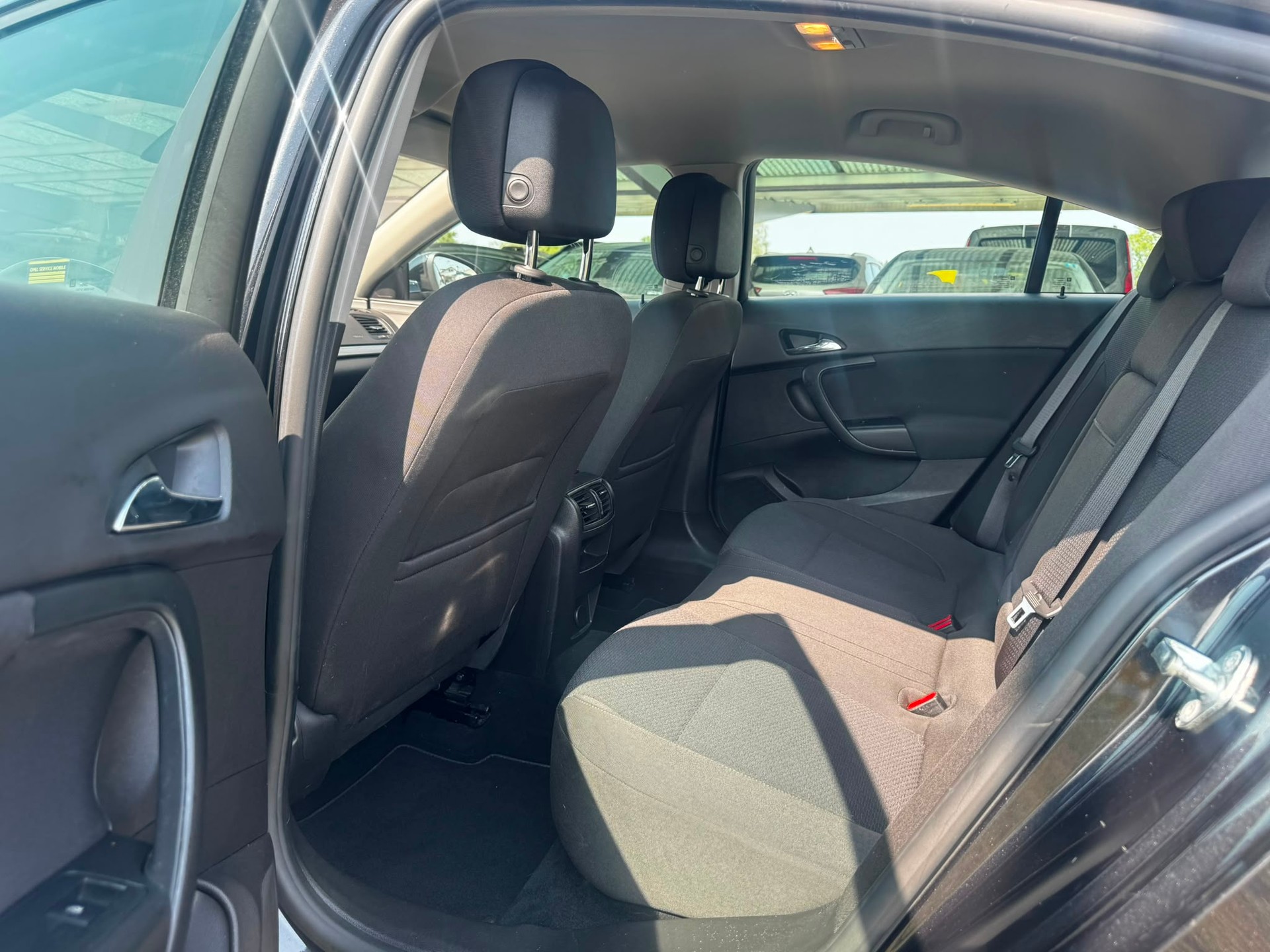 OPEL Insignia 1.6 Turbo Edition Automatic-image-10