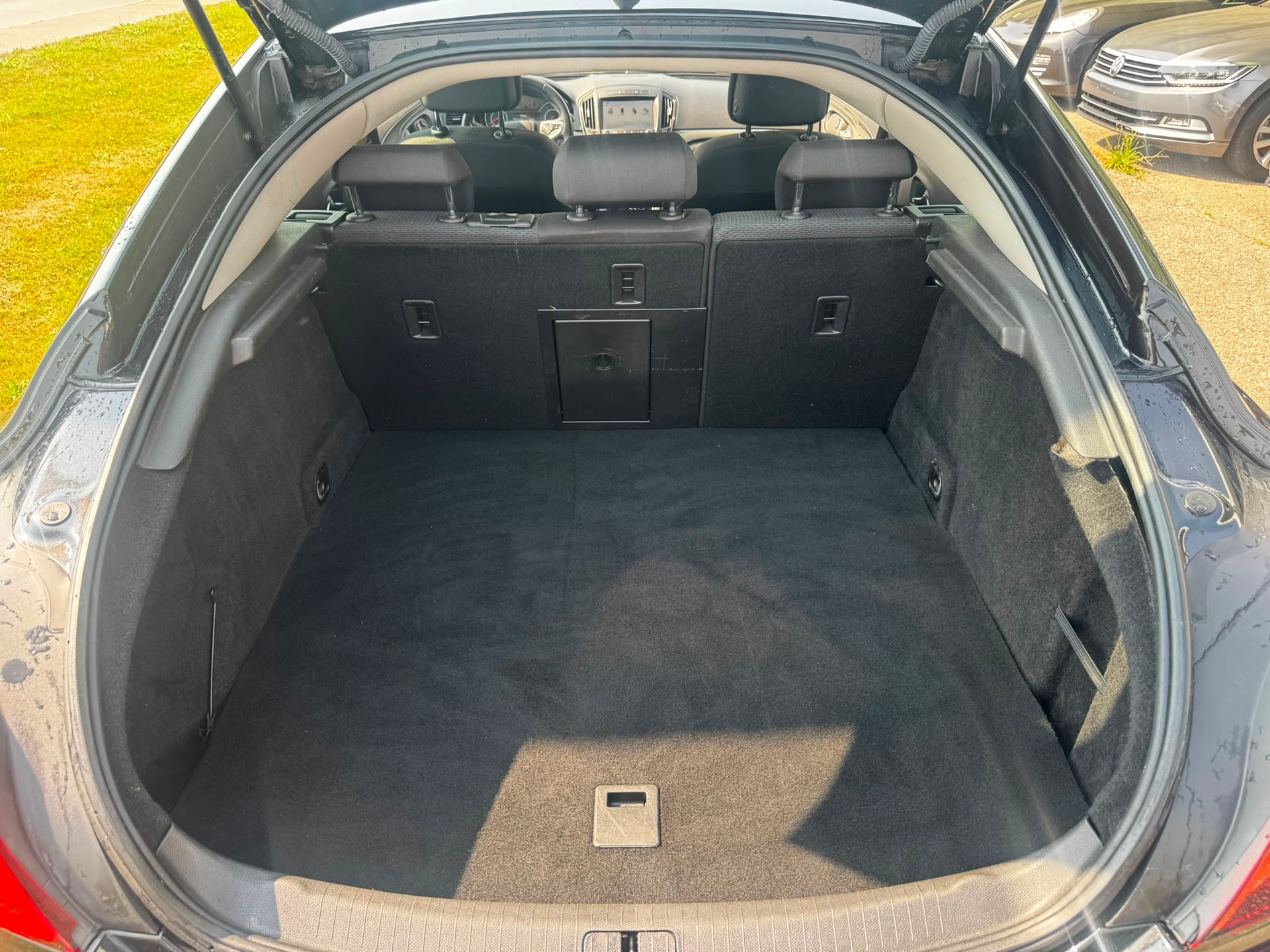OPEL Insignia 1.6 Turbo Edition Automatic-image-11