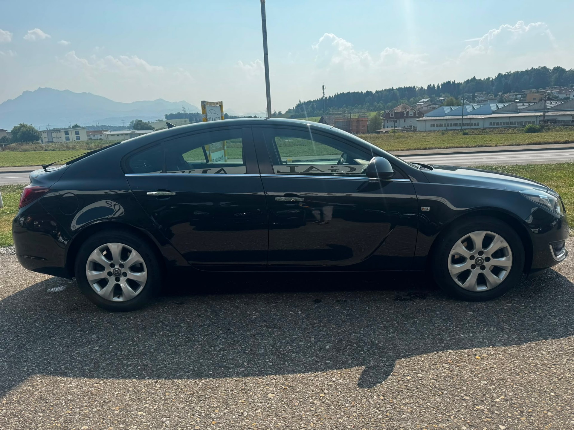 OPEL Insignia 1.6 Turbo Edition Automatic-image-3