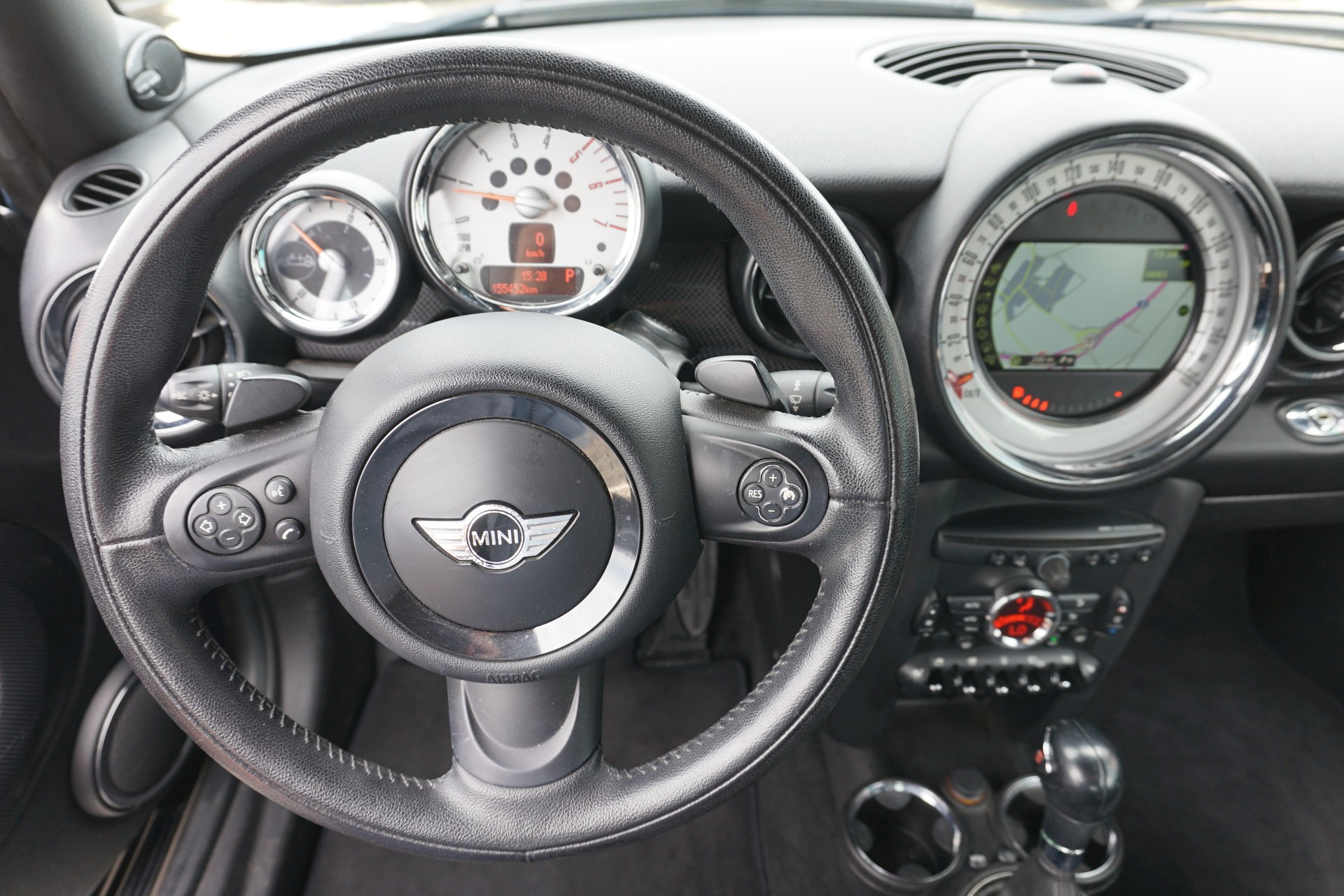 MINI Cooper SD Cabriolet-image-23