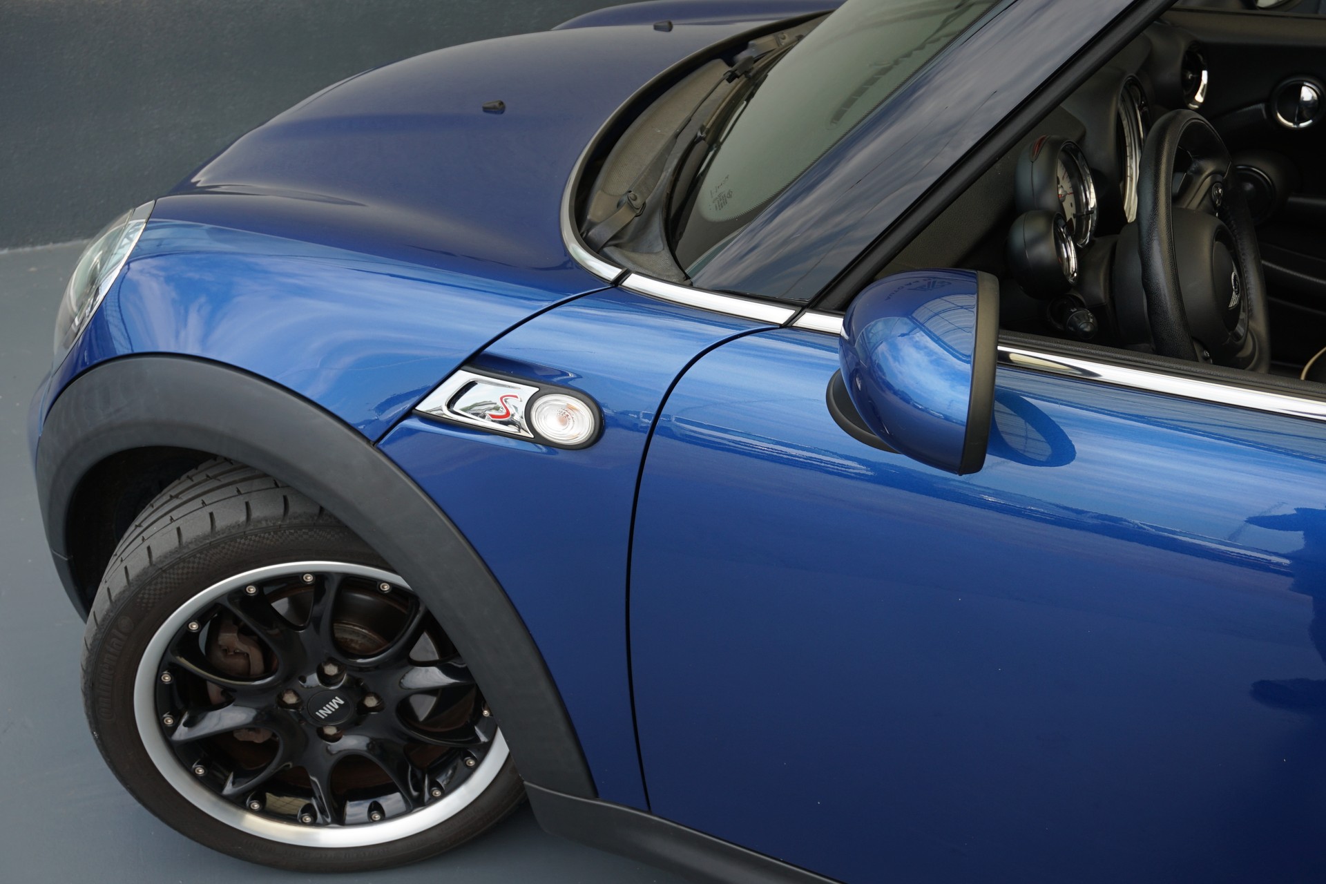 MINI Cooper SD Cabriolet-image-13