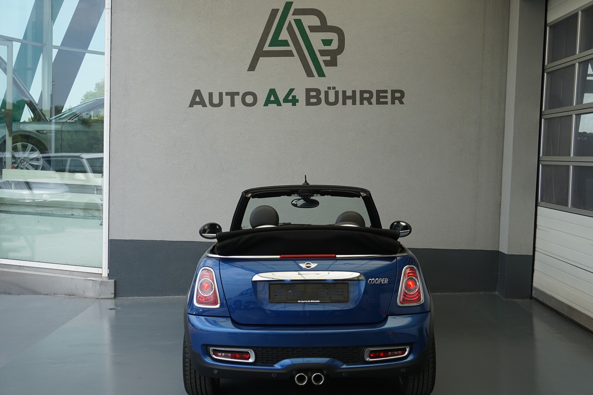MINI Cooper SD Cabriolet-image-17
