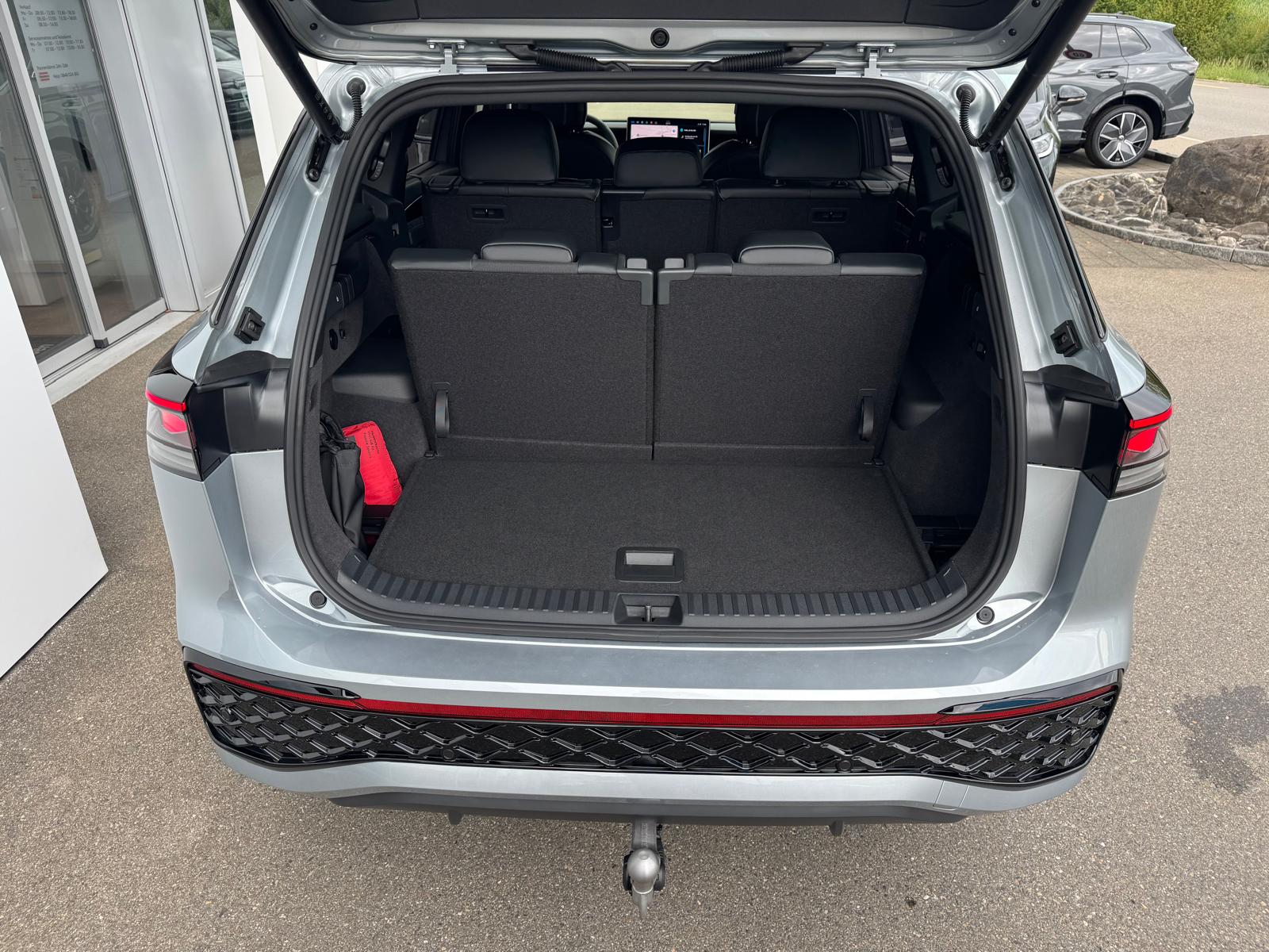 VW Tayron 2.0 TSI R-Line Plus DSG 4Motion-image-4