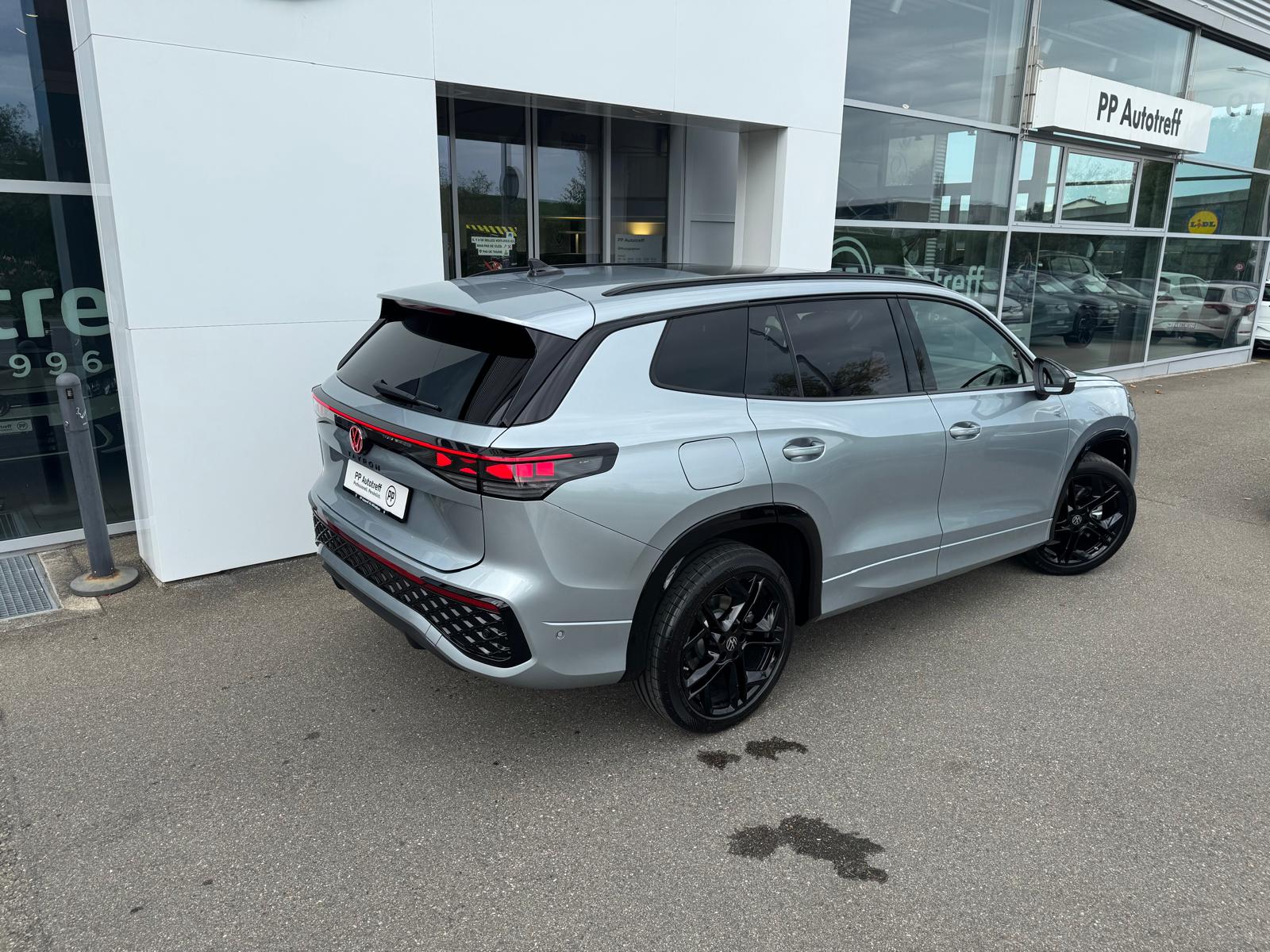VW Tayron 2.0 TSI R-Line Plus DSG 4Motion-image-3