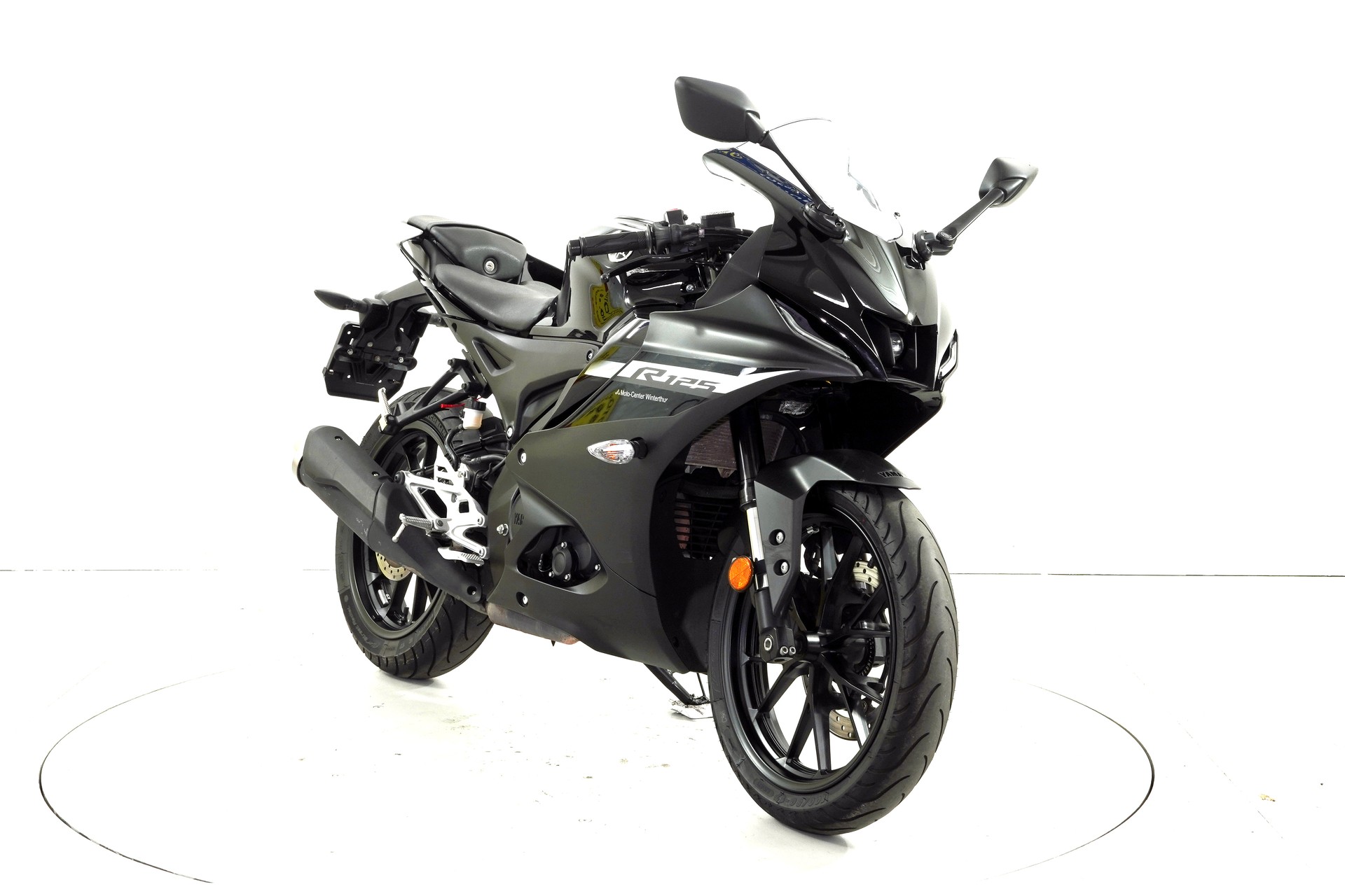 YAMAHA YZF 125 ABS-showroom-element-1