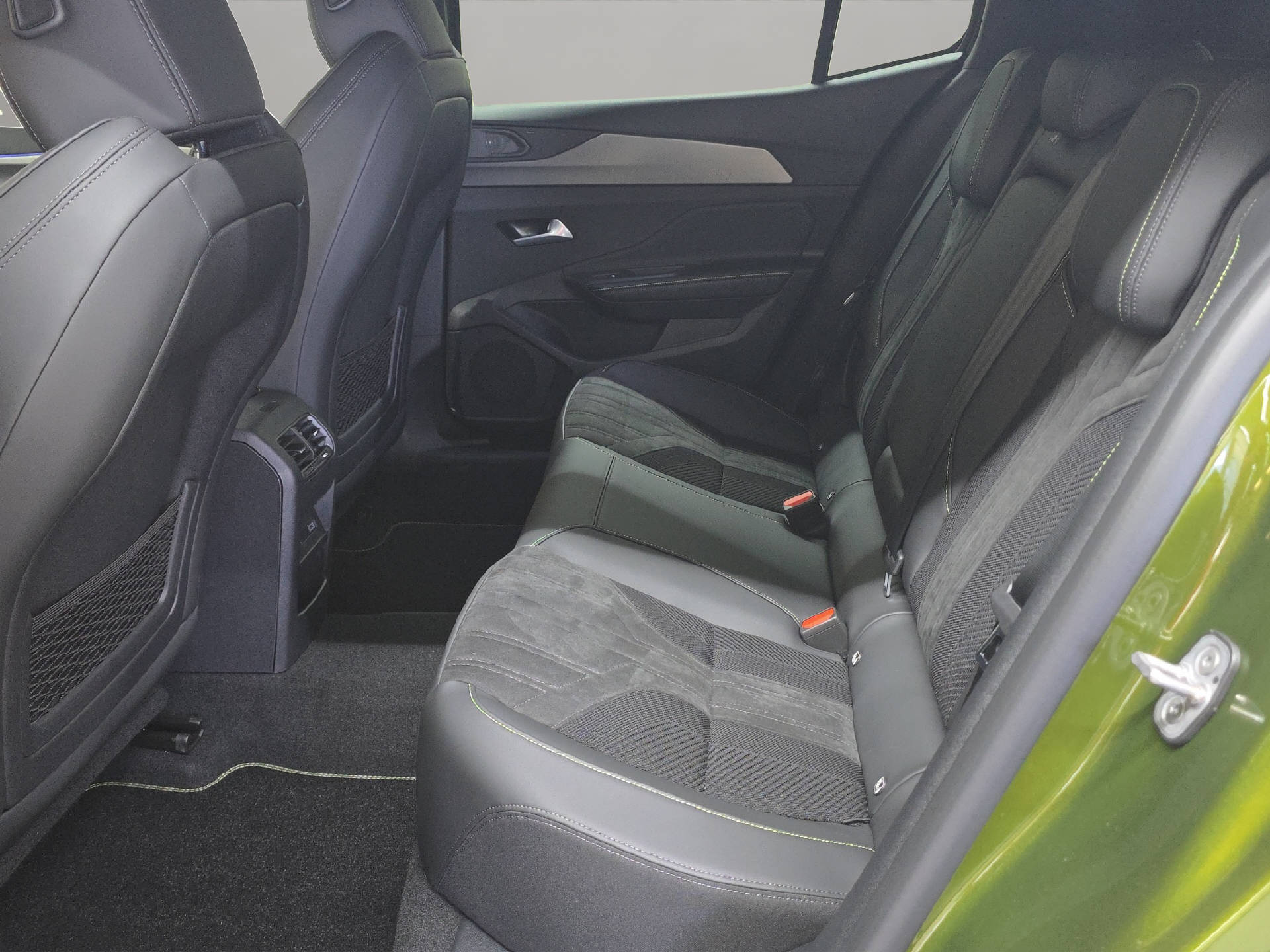 PEUGEOT E-408 GT Exclusive-image-9