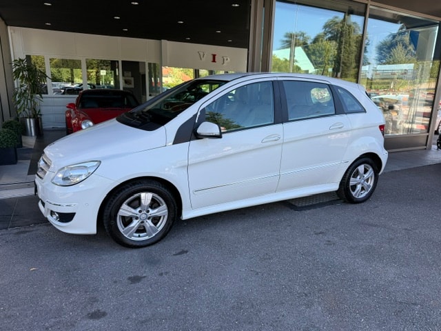 MERCEDES-BENZ B 200 Autotronic-image-3