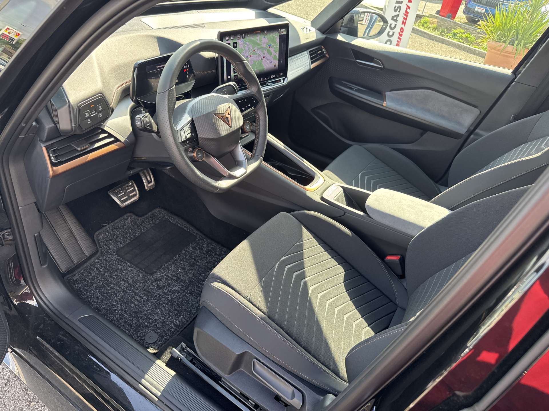 CUPRA Born 79 kWh e-Boost Automat-image-5