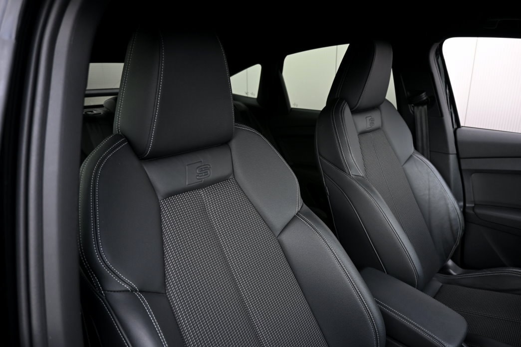 AUDI Q4 Sportback e-tron 35 S Line-image-5