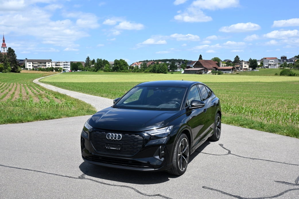 AUDI Q4 Sportback e-tron 35 S Line-image-0