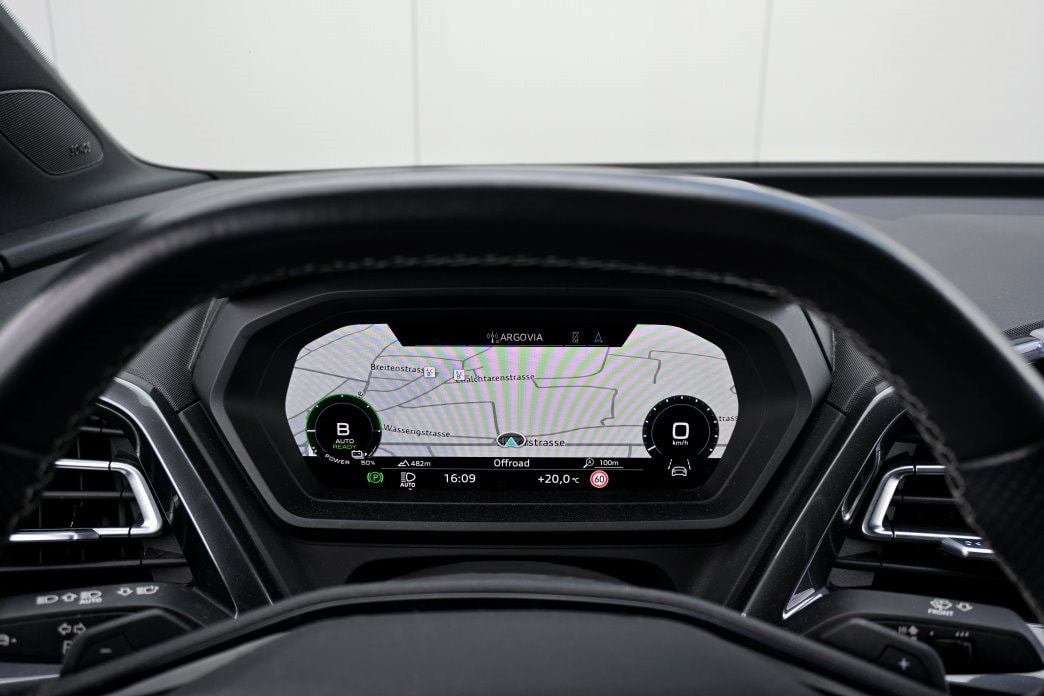 AUDI Q4 Sportback e-tron 35 S Line-image-9