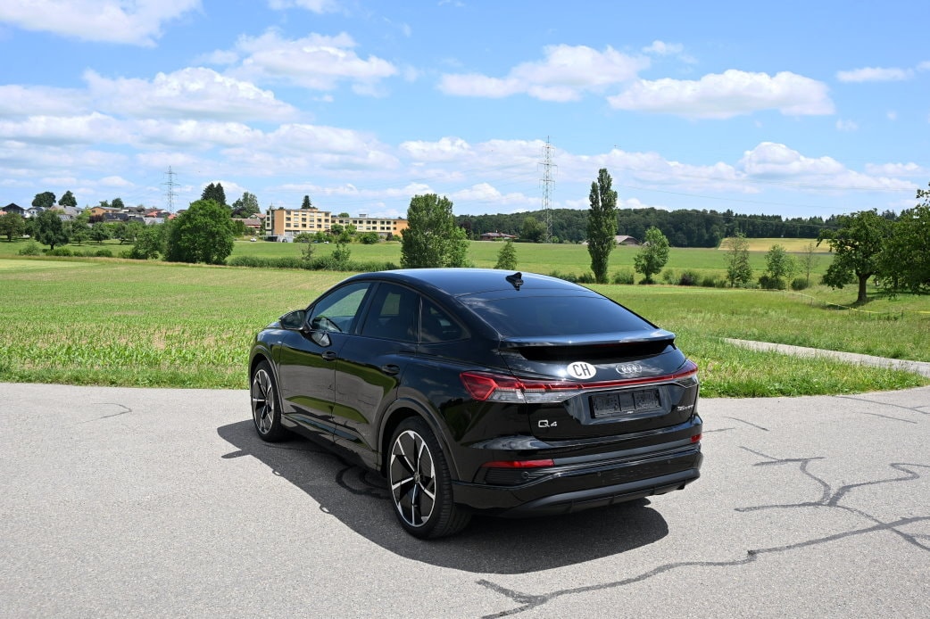 AUDI Q4 Sportback e-tron 35 S Line-image-3