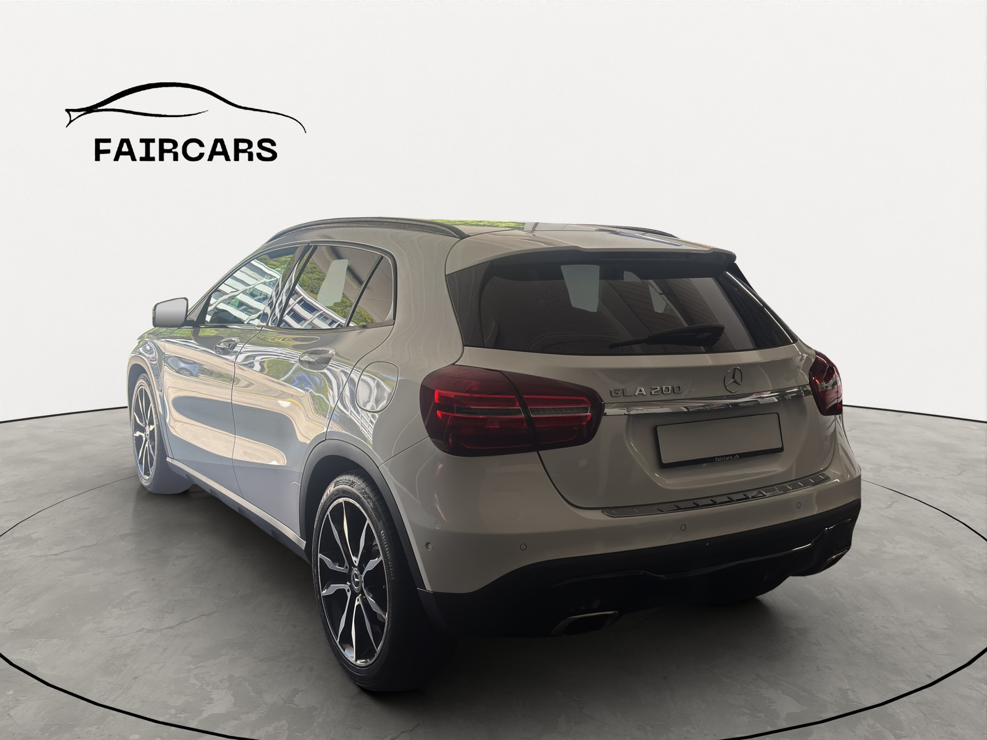 MERCEDES-BENZ GLA 200 Night Star 7G-DCT-image-3