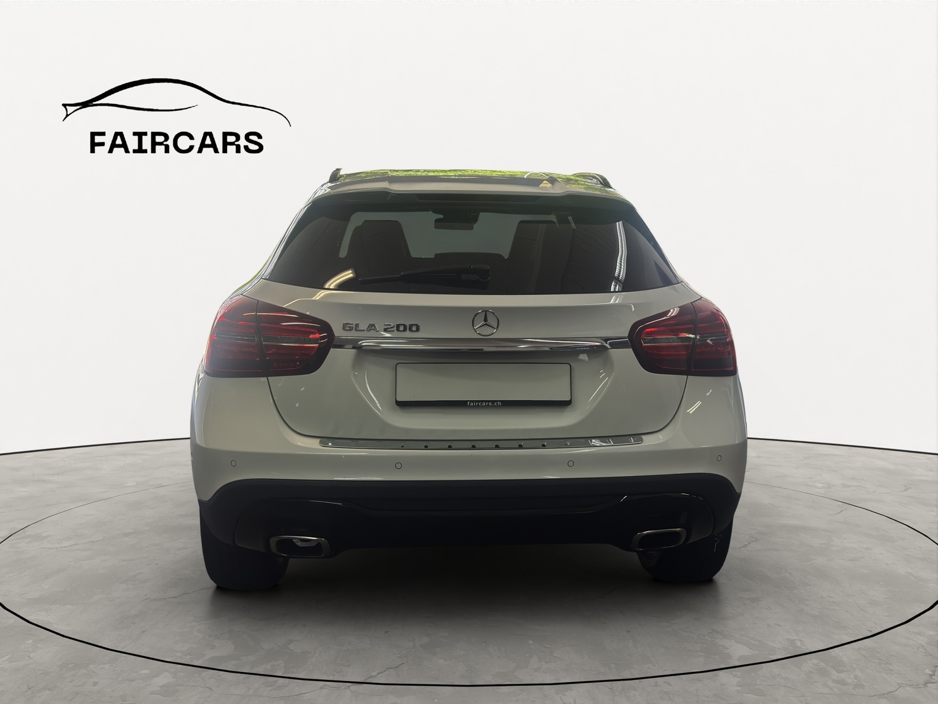 MERCEDES-BENZ GLA 200 Night Star 7G-DCT-image-4
