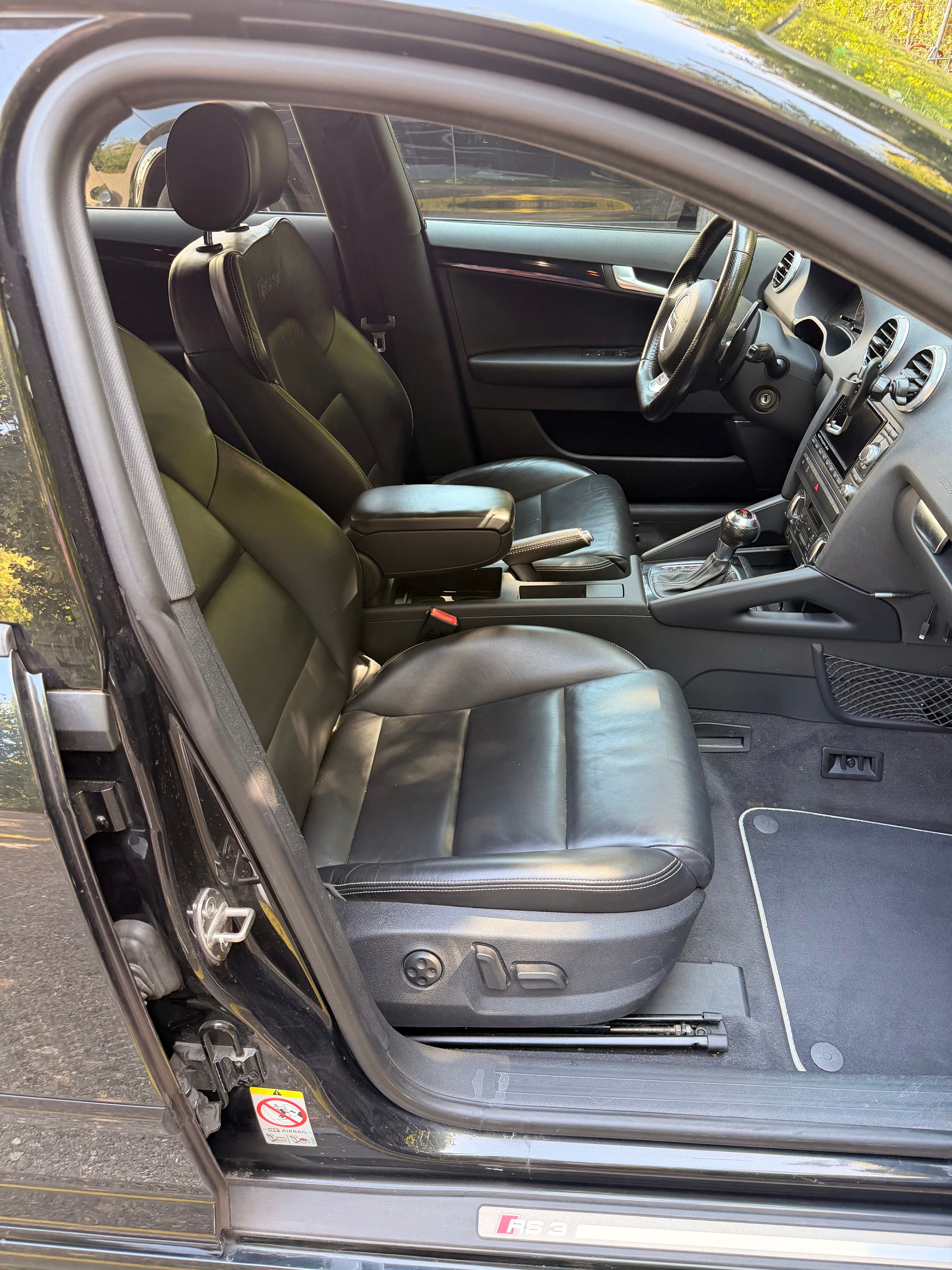 AUDI RS3 Sportback 2.5 TFSI quattro S-tronic-image-15