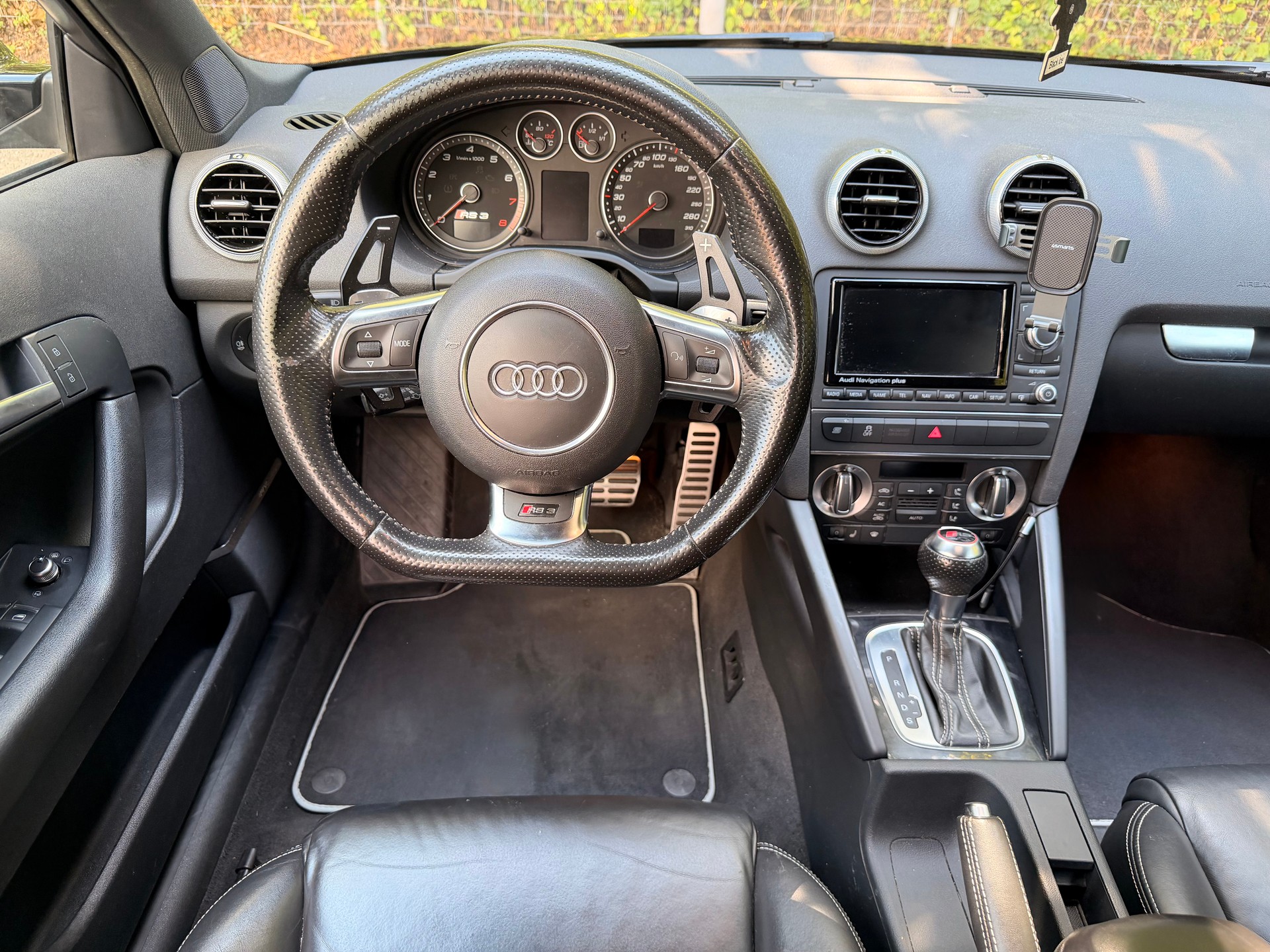 AUDI RS3 Sportback 2.5 TFSI quattro S-tronic-image-12
