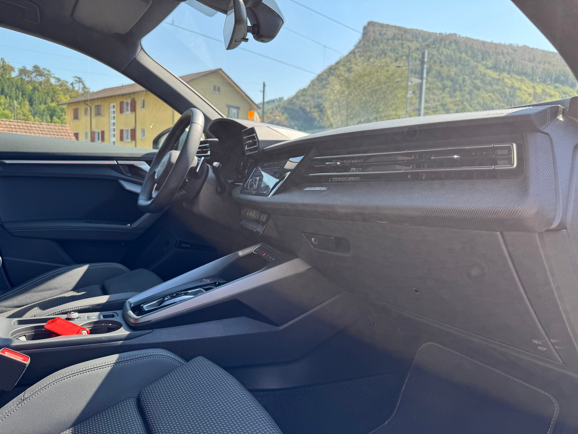 AUDI S3 Limousine *Performance Akrapovic* TFSI quattro S-tronic-image-17