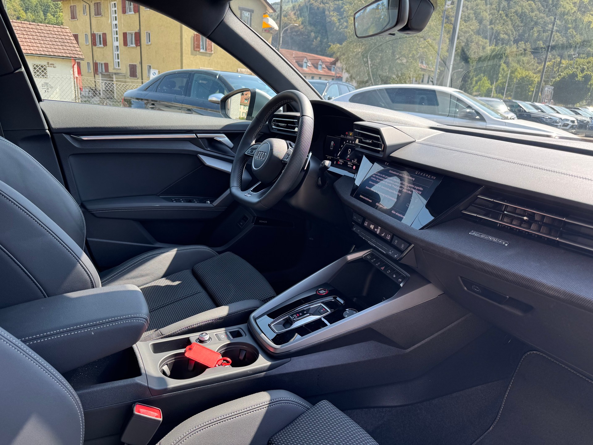 AUDI S3 Limousine *Performance Akrapovic* TFSI quattro S-tronic-image-18