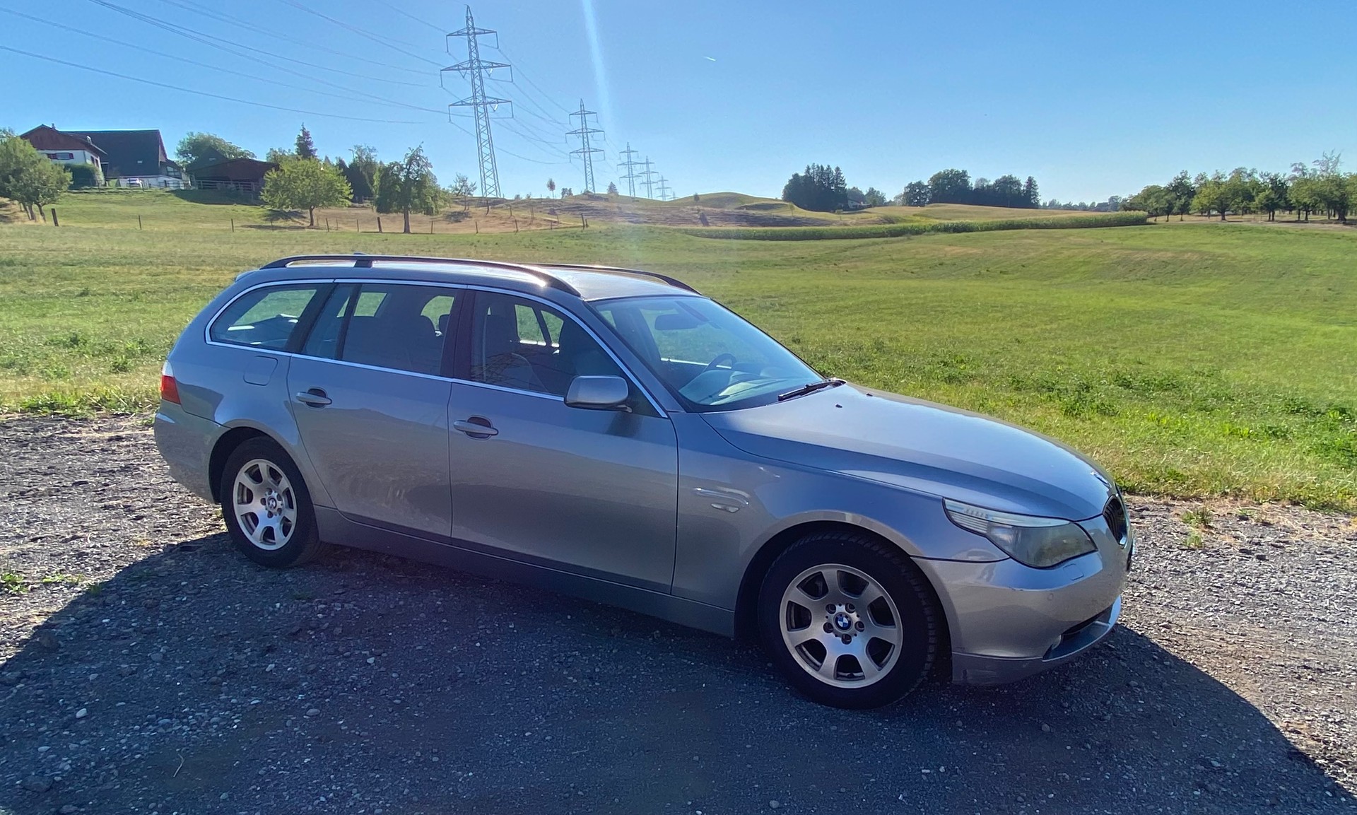BMW 525i Touring-image-3