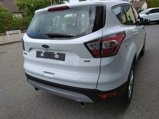 FORD Kuga 1.5 SCTi Titaniu.4WD-image-3