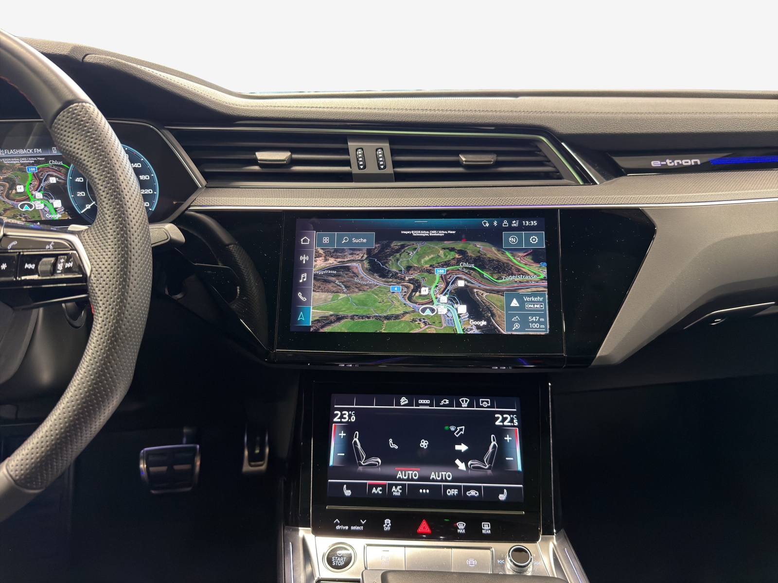 AUDI Q8 Sportback 55 e-tron Black Edition quattro-image-10