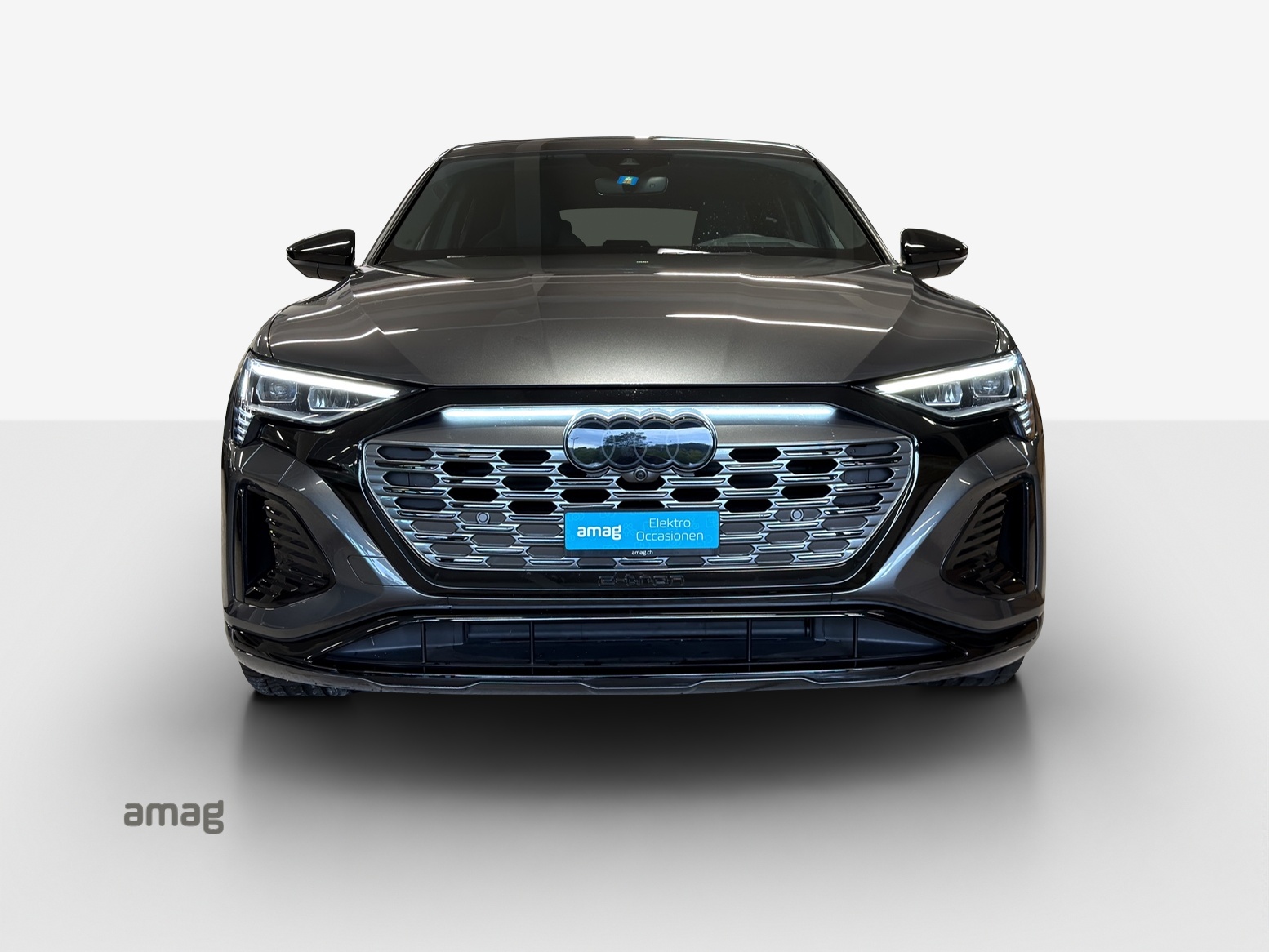 AUDI Q8 Sportback 55 e-tron Black Edition quattro-image-6