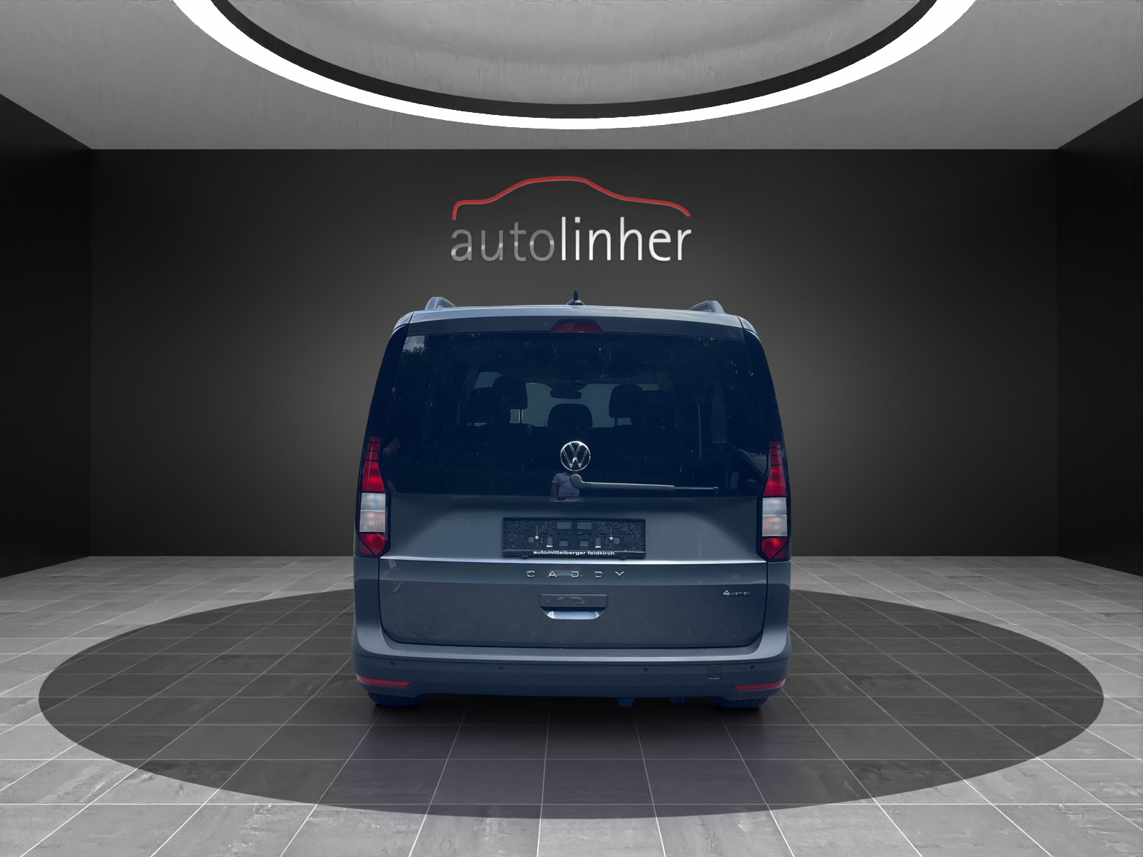 VW Caddy Maxi 2.0 TDI 4Motion-image-3