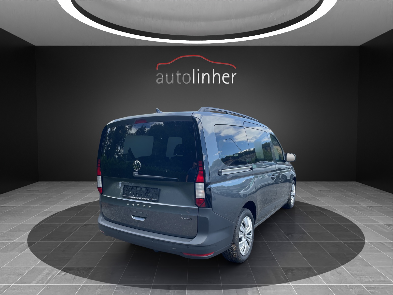 VW Caddy Maxi 2.0 TDI 4Motion-image-4