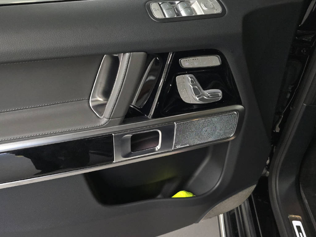 MERCEDES-BENZ G 450 d AMG Line-image-5
