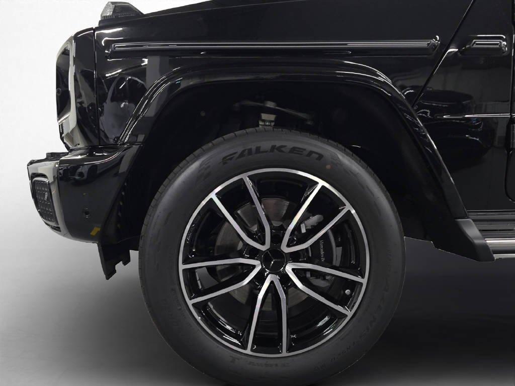 MERCEDES-BENZ G 450 d AMG Line-image-6
