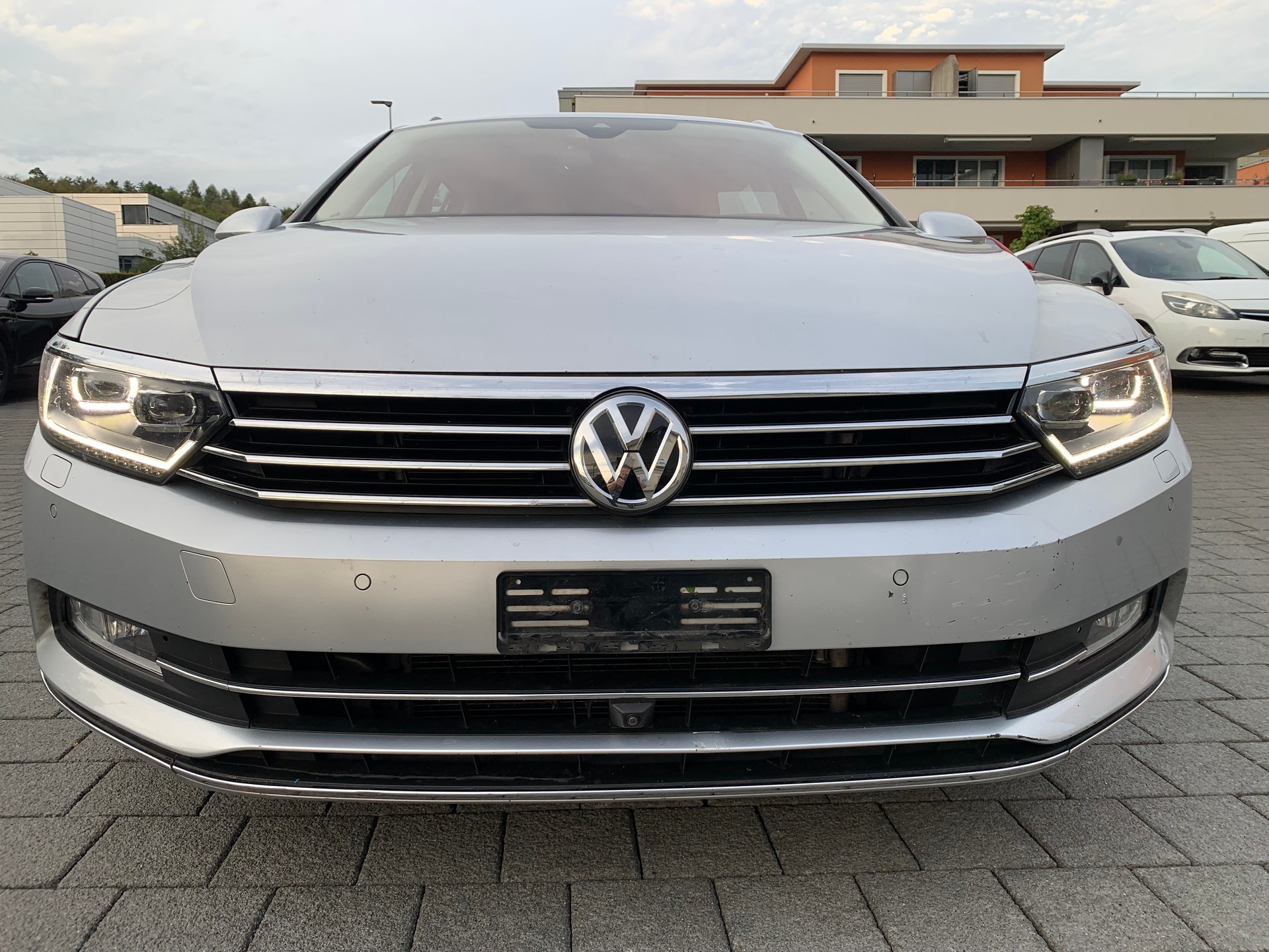 VW Passat Variant 2.0 TDI BMT Comfortline DSG-image-4