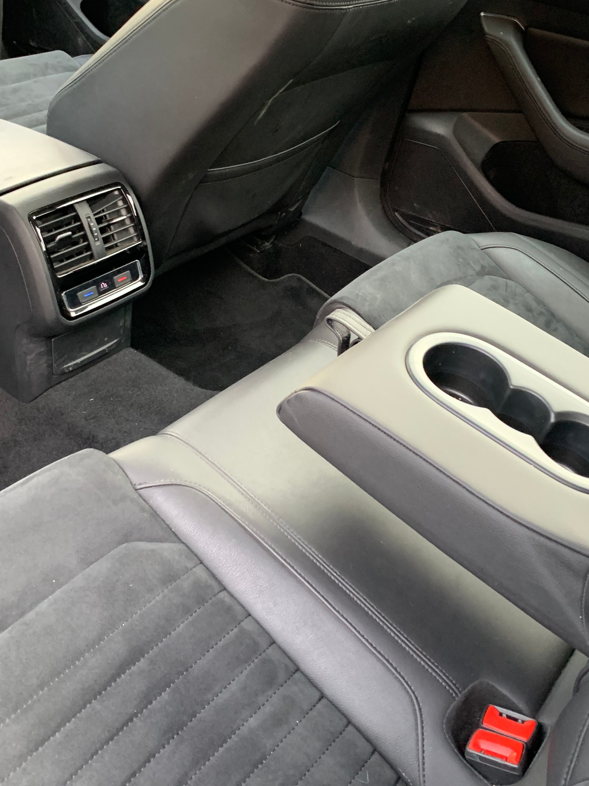 VW Passat Variant 2.0 TDI BMT Comfortline DSG-image-7