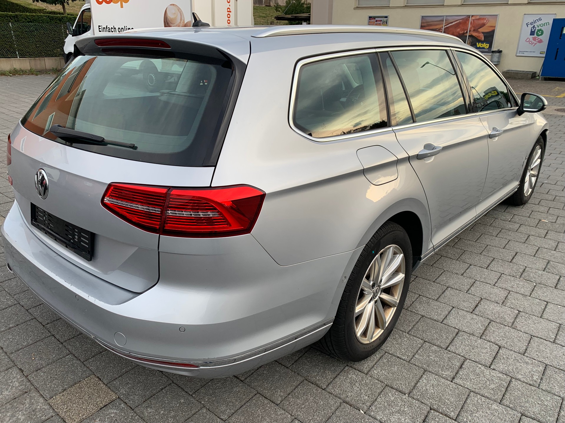 VW Passat Variant 2.0 TDI BMT Comfortline DSG-image-3