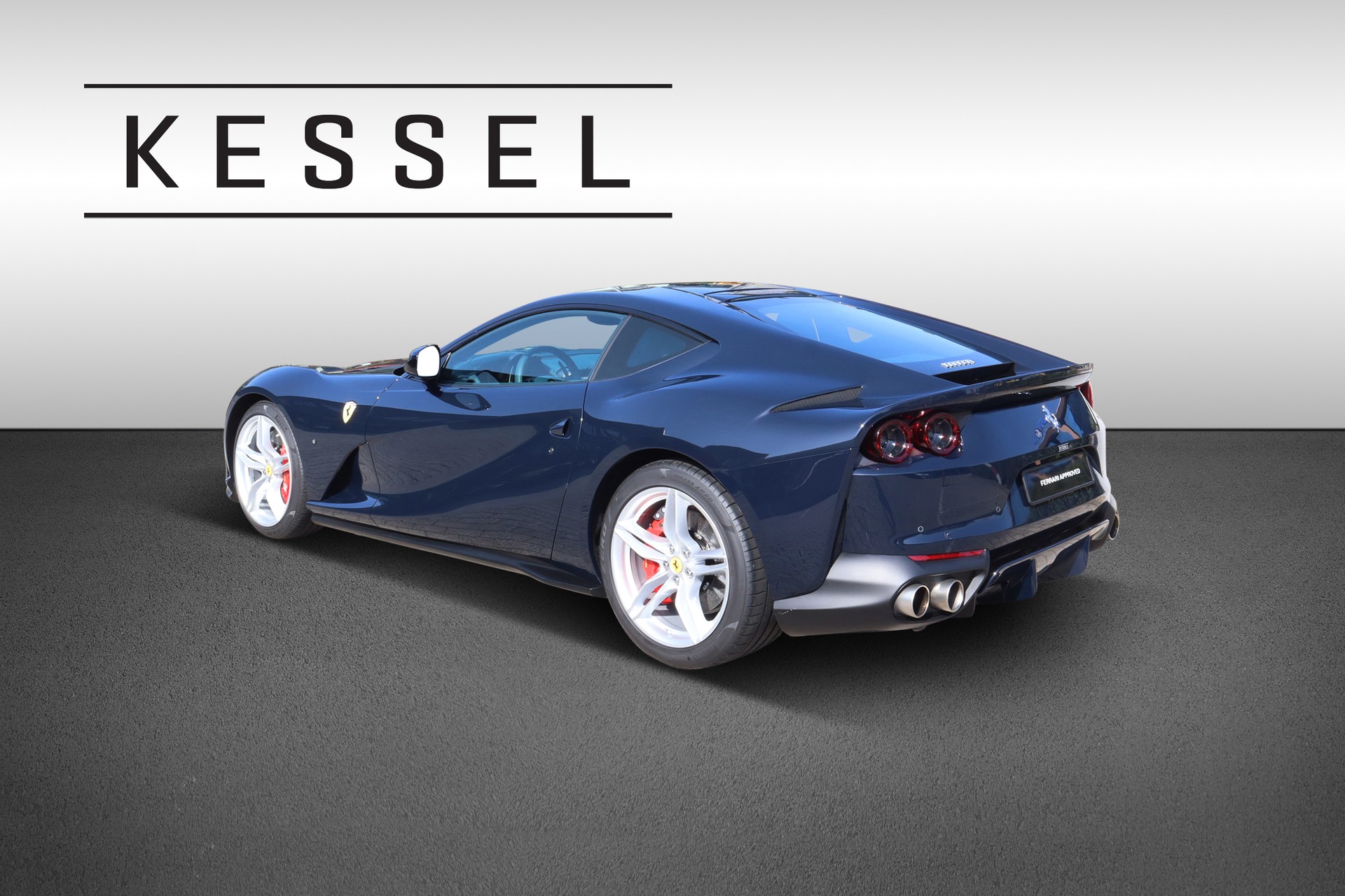 FERRARI 812 Superfast-image-4