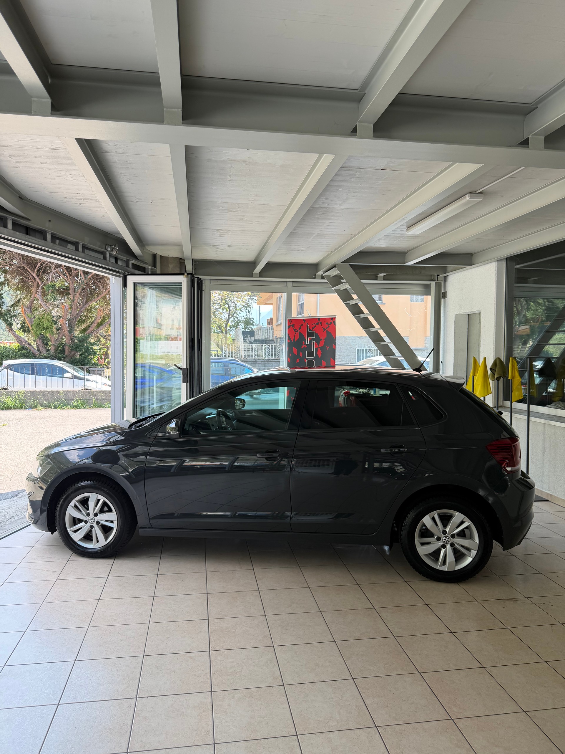VW Polo 1.0 TSI BMT Comfortline DSG-image-2
