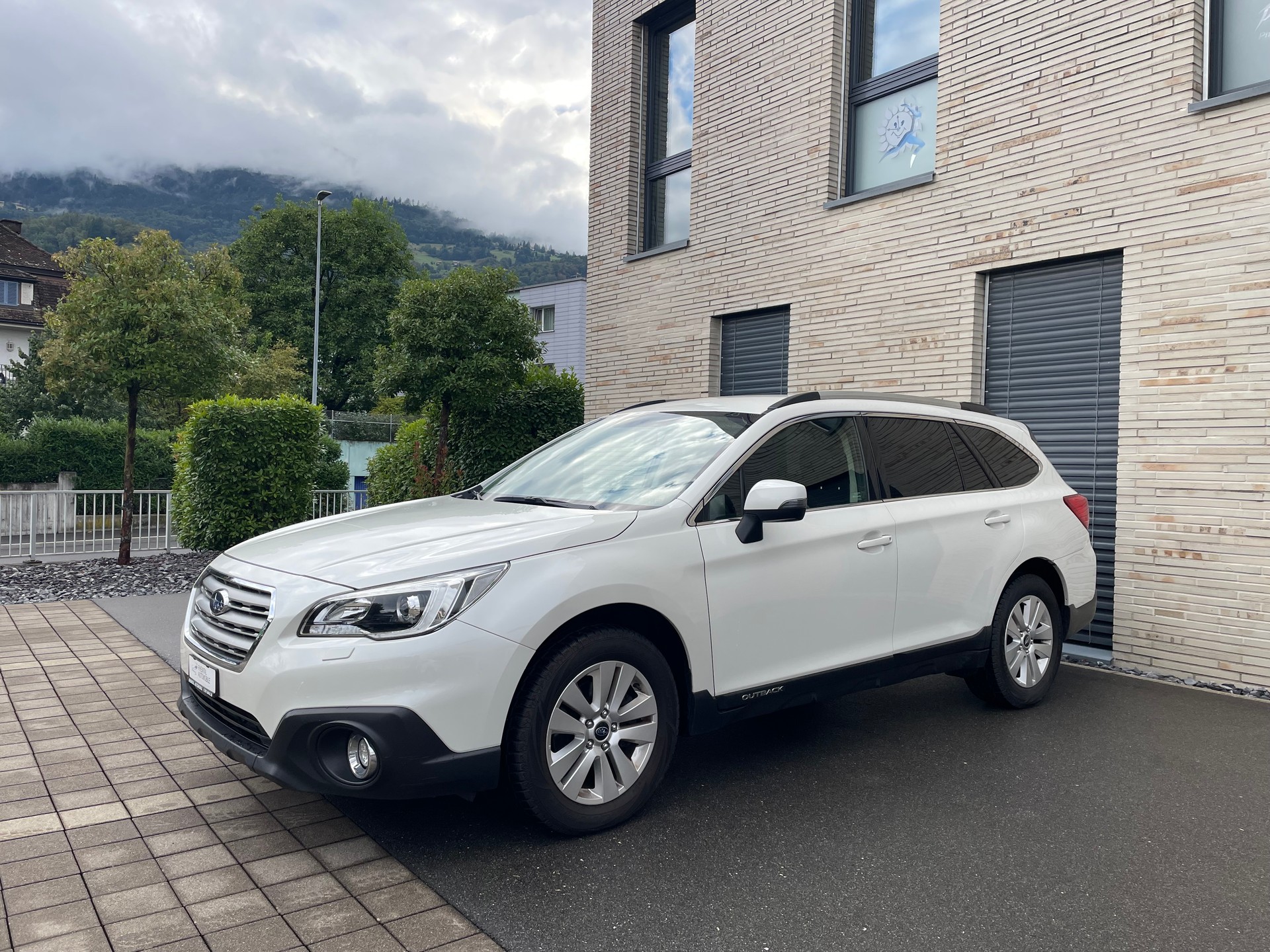 SUBARU Outback 2.0D Limited Classic AWD-image-2