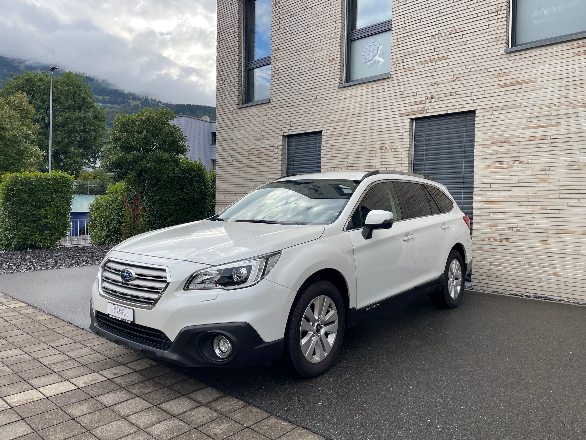 SUBARU Outback 2.0D Limited Classic AWD-image-1