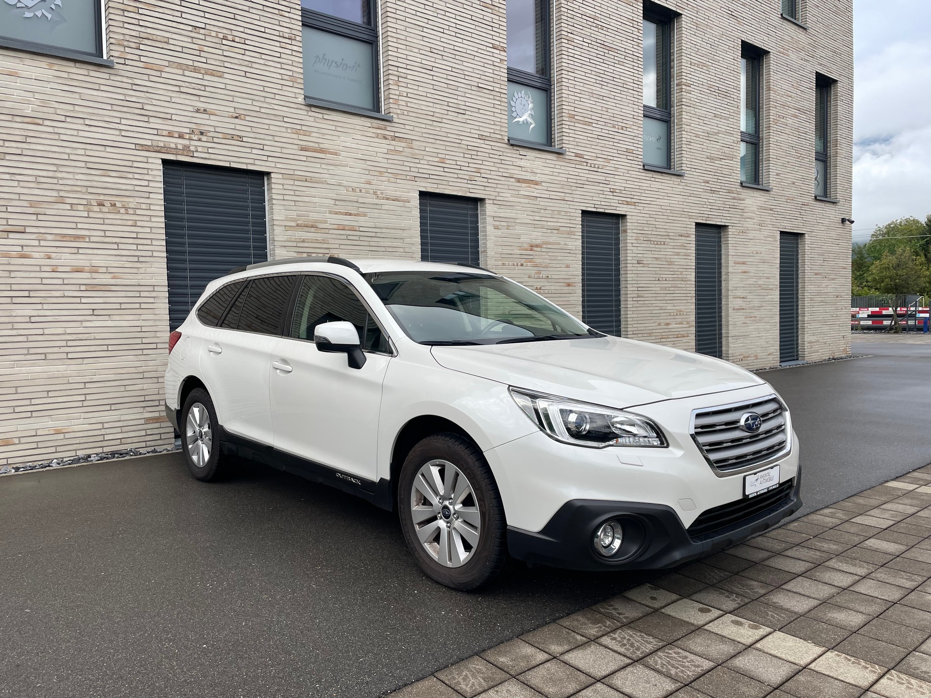 SUBARU Outback 2.0D Limited Classic AWD-image-5