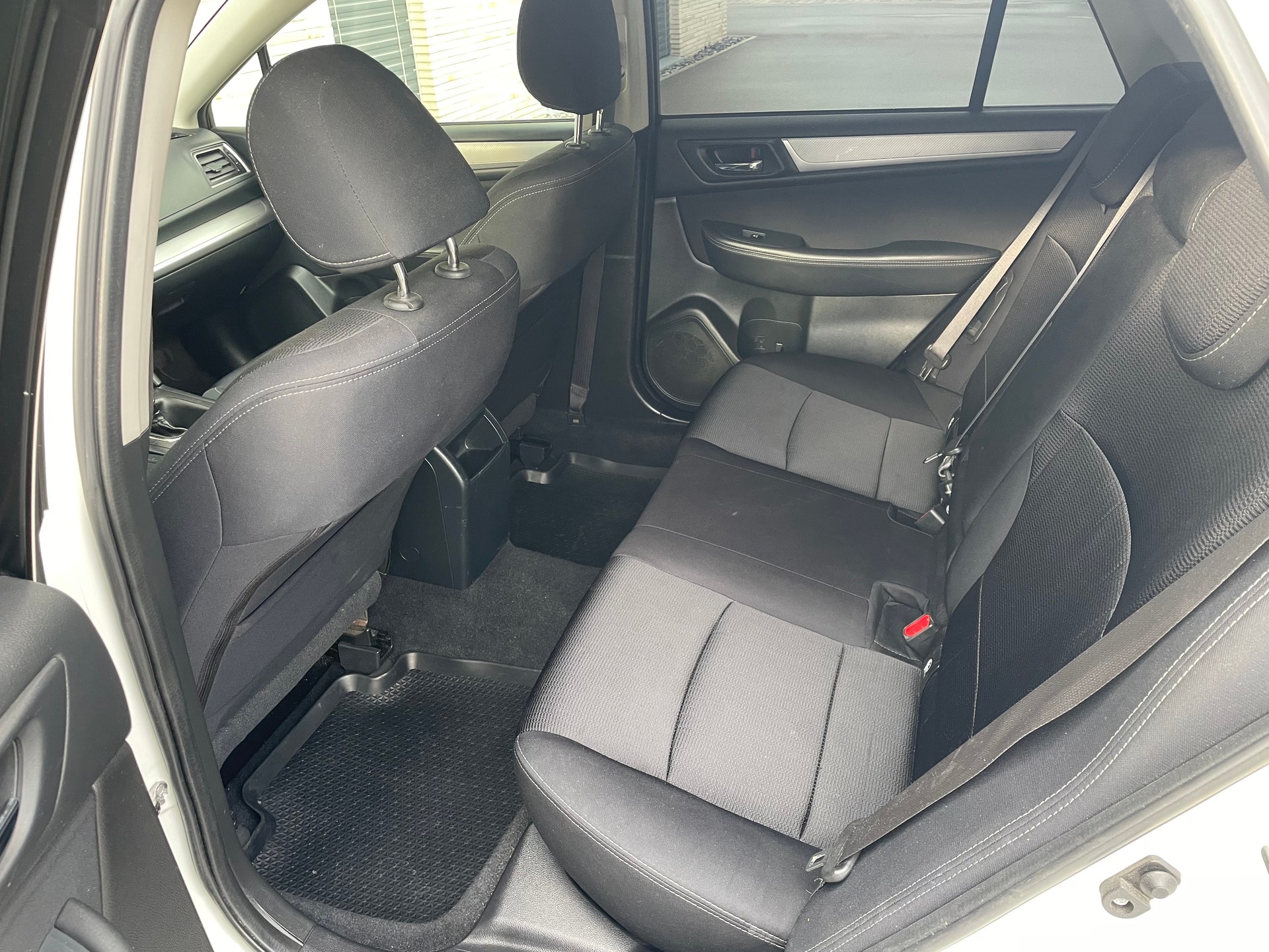 SUBARU Outback 2.0D Limited Classic AWD-image-14