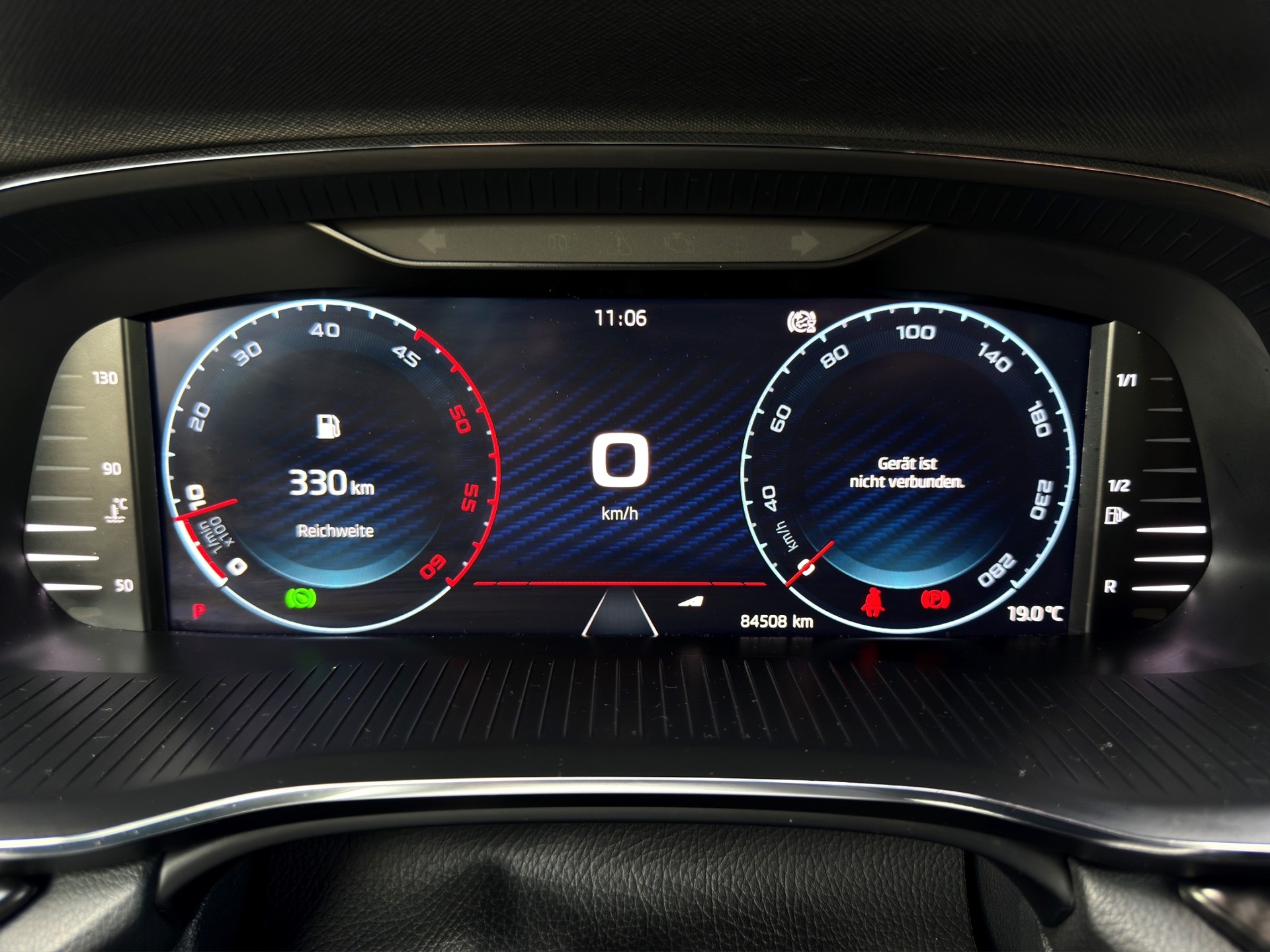 SKODA Octavia Combi 2.0 TDI DSG RS-image-15